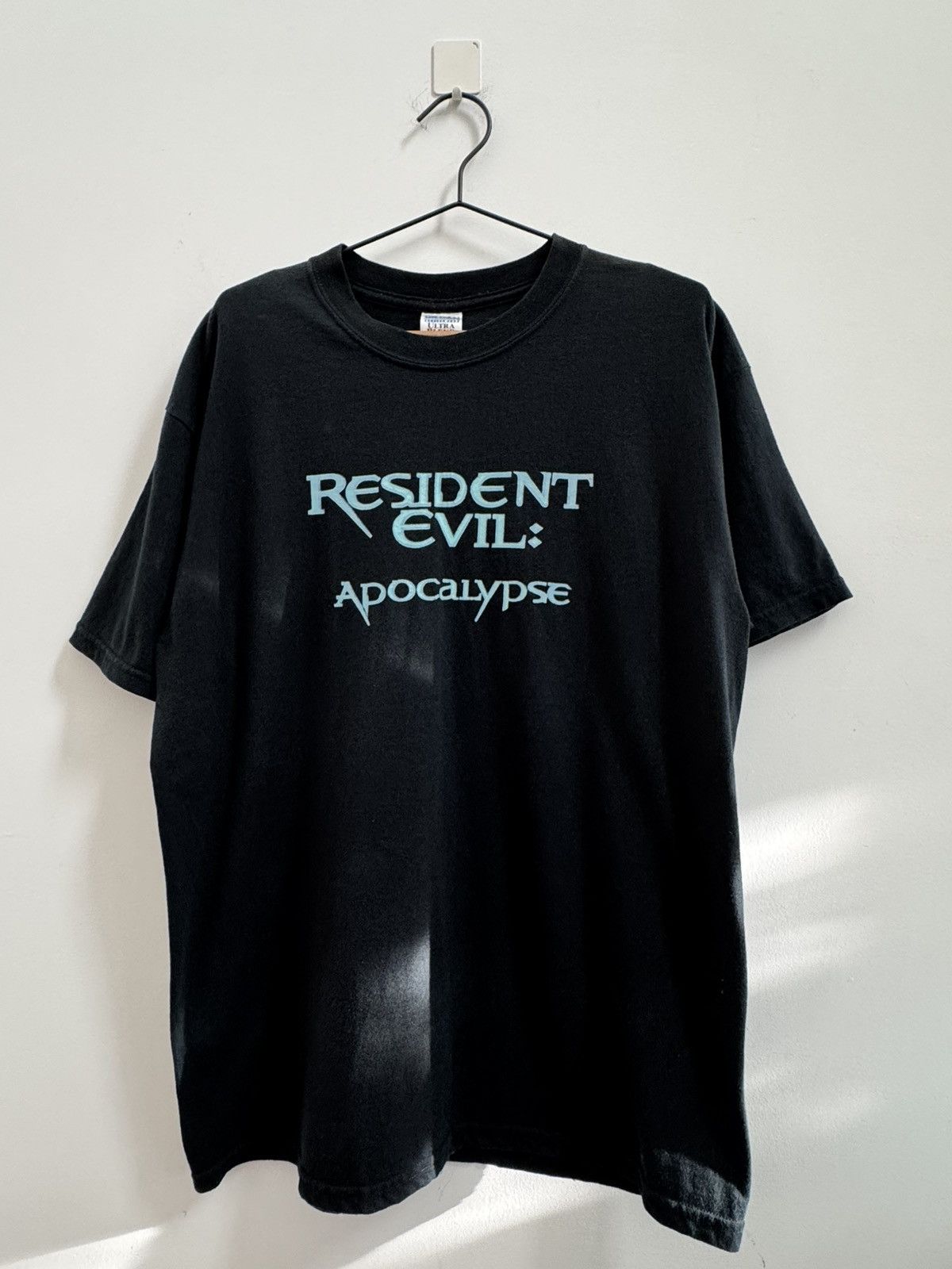 Vintage Resident Evil Apocalypse T Shirt Hoodie, Sweatshirt | PodTeesHub.com