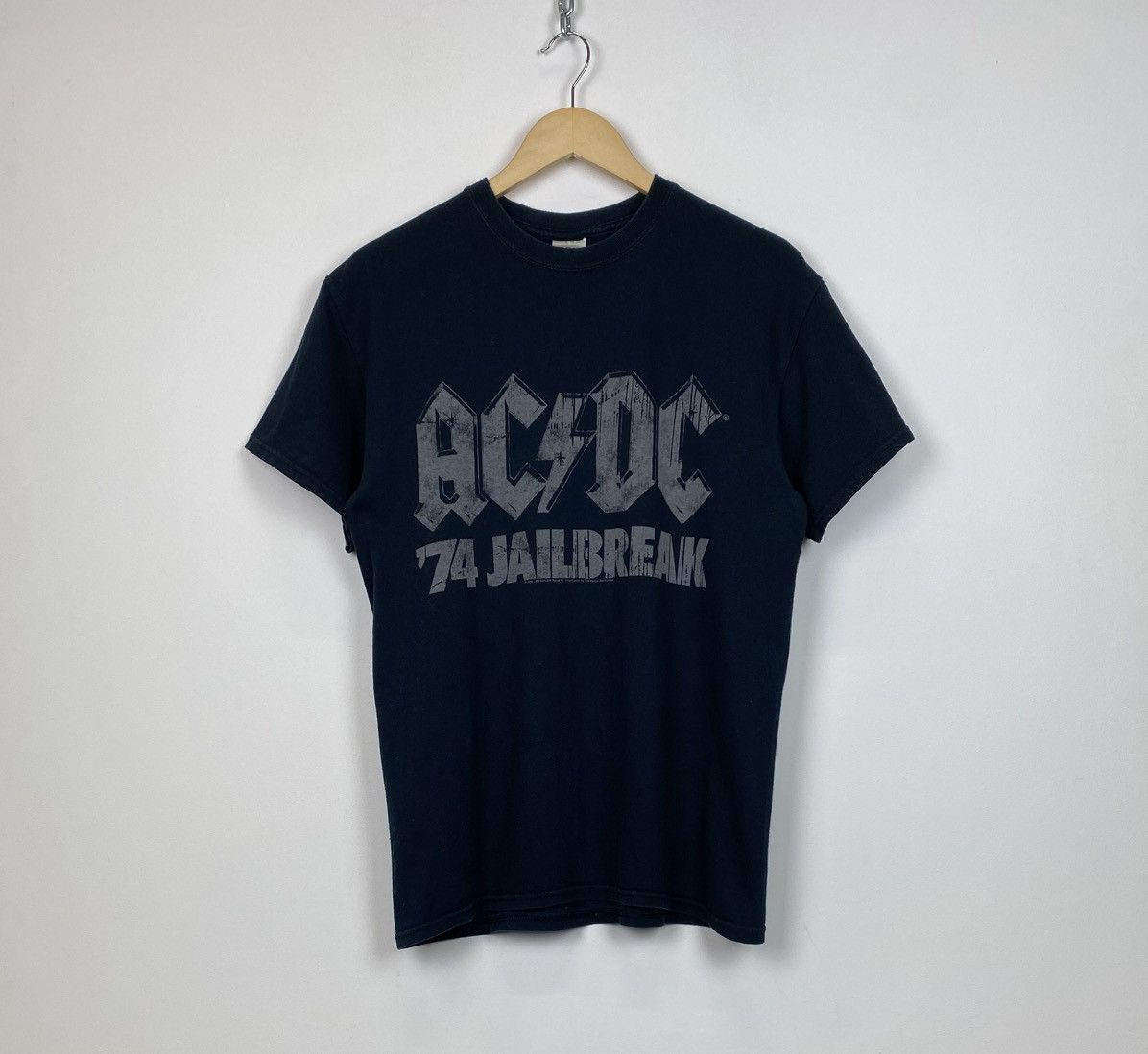 Band Ac Dc 74 Jailbreak 2012 Rock Band Size M Top Black T-Shirts, Hoodie, Sweatshirt