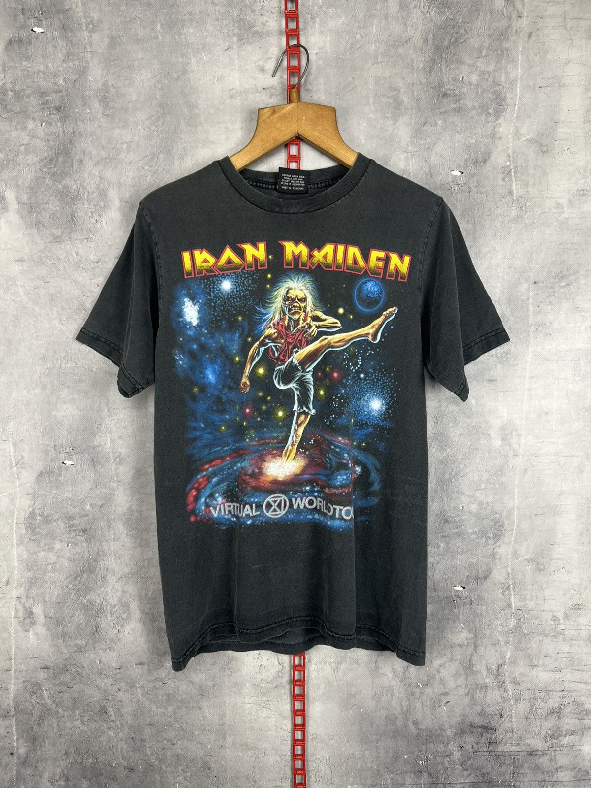 Maiden Iron Maiden Virtual World Tour Vintage Size M T-Shirts, Hoodie, Sweatshirt