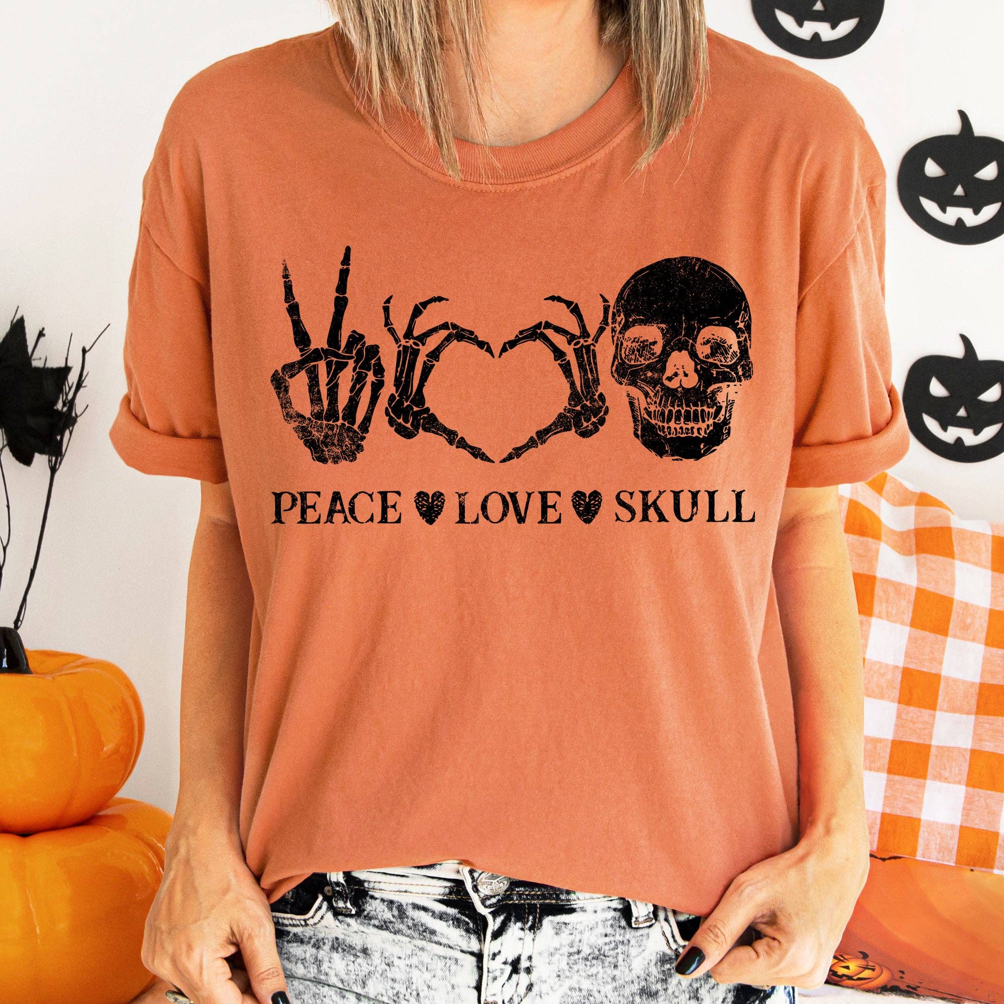 Peace Love Skull Retro Halloween T-Shirt Hoodie, Sweatshirt | PodTeesHub.com
