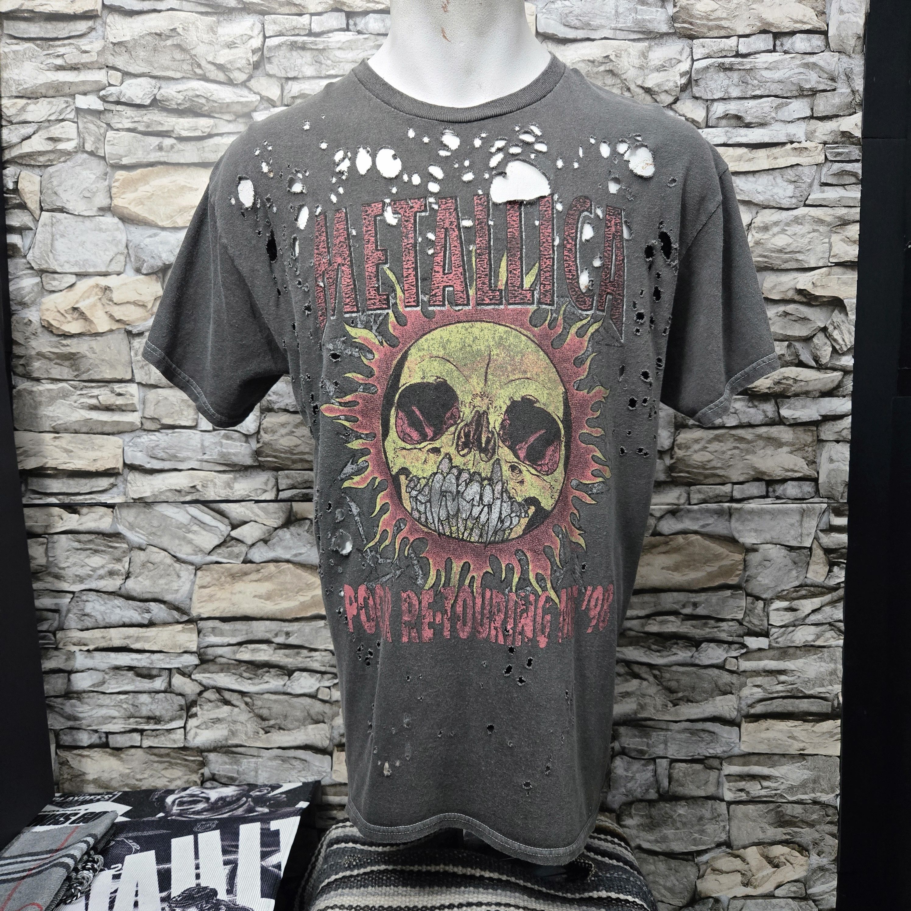 Metallica Men Medium Distressed Sun T Shirt Ash Grey And R Hoodie, Sweatshirt | PodTeesHub.com