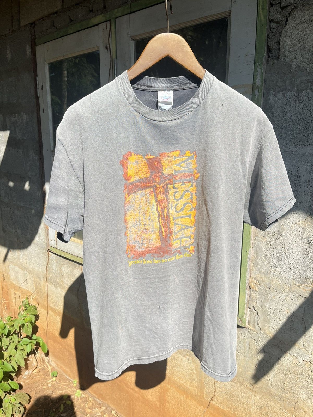 Vintage Thrashed Sun Faded Jesus 90s Distressed T-Shirts, Hoodie, Sweatshirt