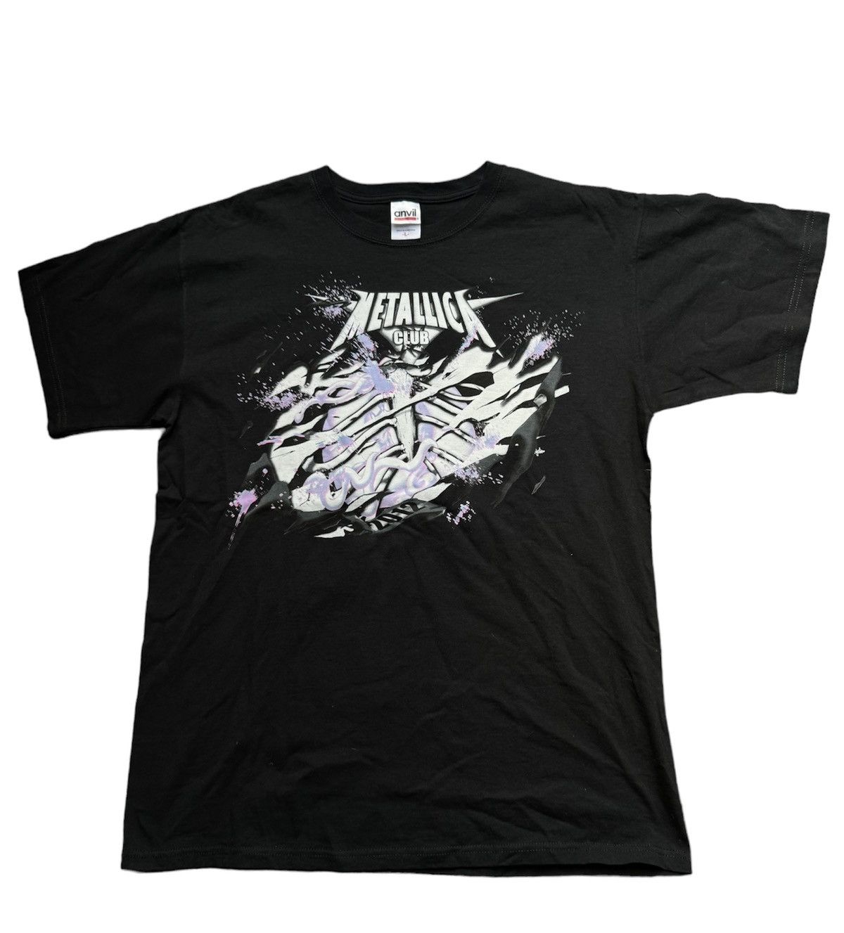 Metallica X Vintage 1997 Vintage Metallica Club Member Covering The World Tee Hoodie, Sweatshirt | PodTeesHub.com