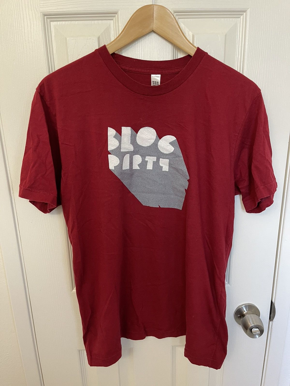 Vintage Used Bloc Party Vintage Band Concert T Shirt Size Medium Hoodie, Sweatshirt | PodTeesHub.com