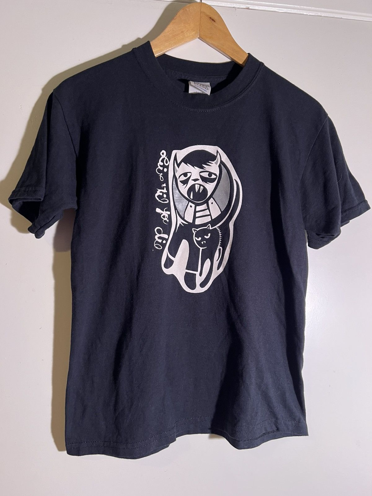 Vintage Y2k 2000 S Vtg Vintage Live Til You Die Goth Emo Retro Tee Hoodie, Sweatshirt | PodTeesHub.com