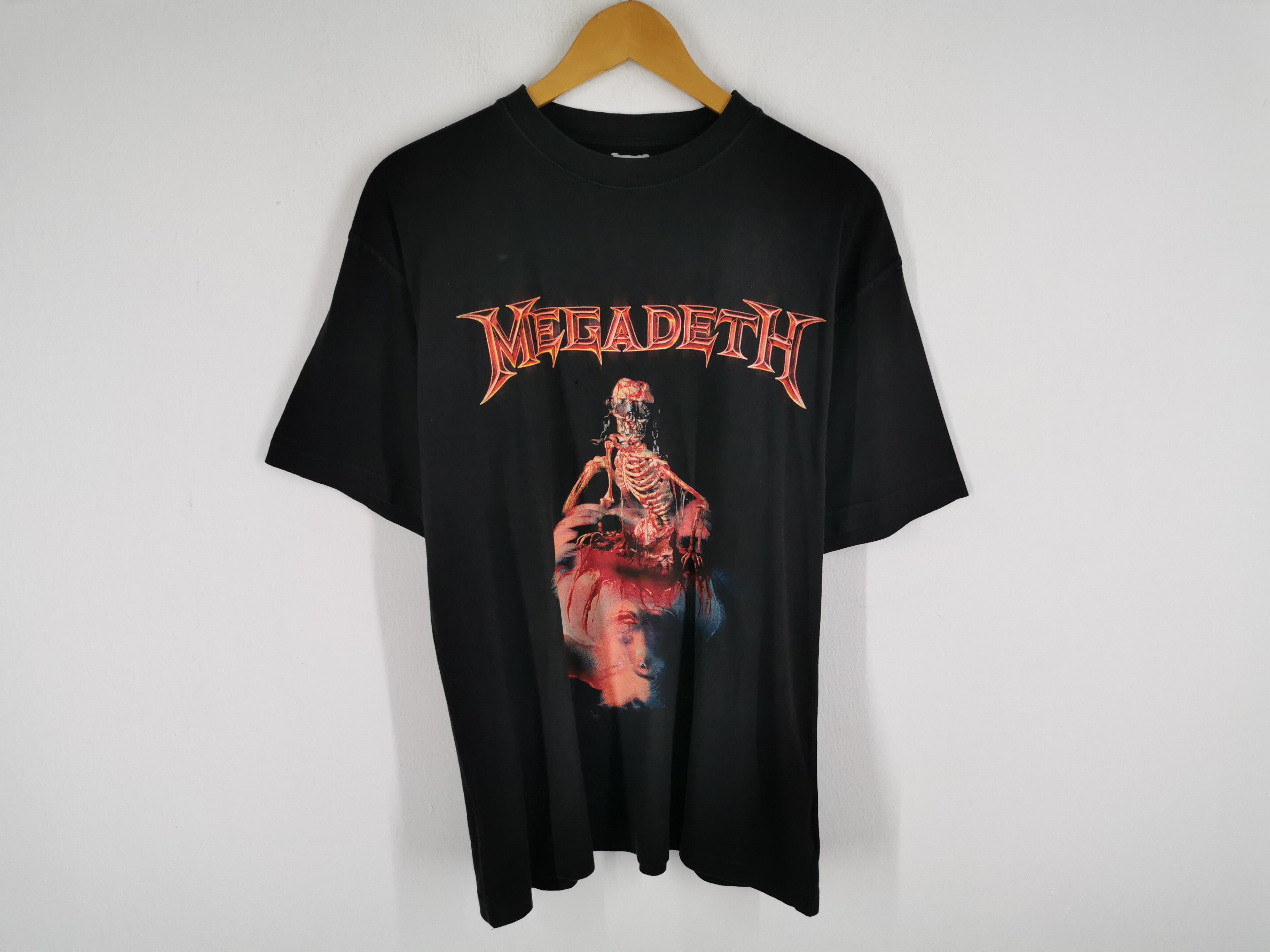 Band Tees Distressed Vintage Megadeth Global Tour 2001 02 Tee T Shirt Hoodie, Sweatshirt | PodTeesHub.com