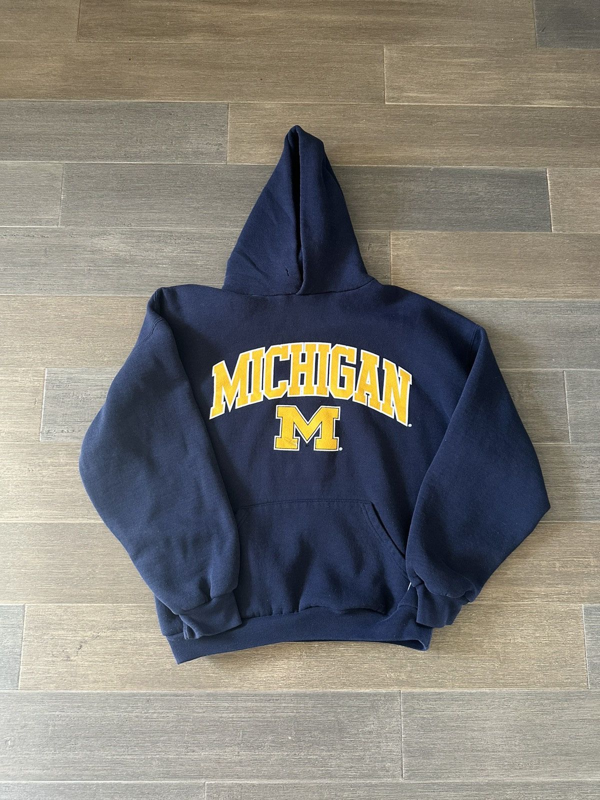 Vintage University Of Michigan Russell Hoodie T-Shirts, Sweatshirt | PodTeesHub.com