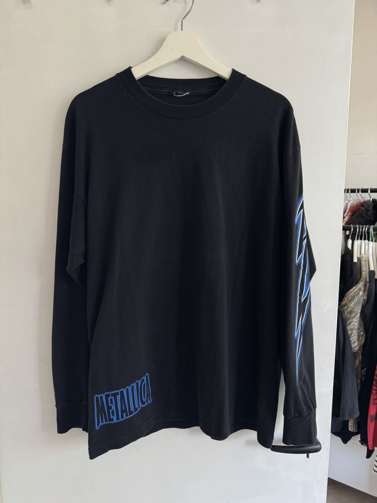 Vintage 2000 Metallica Longsleeve Official T-Shirts, Hoodie, Sweatshirt | PodTeesHub.com