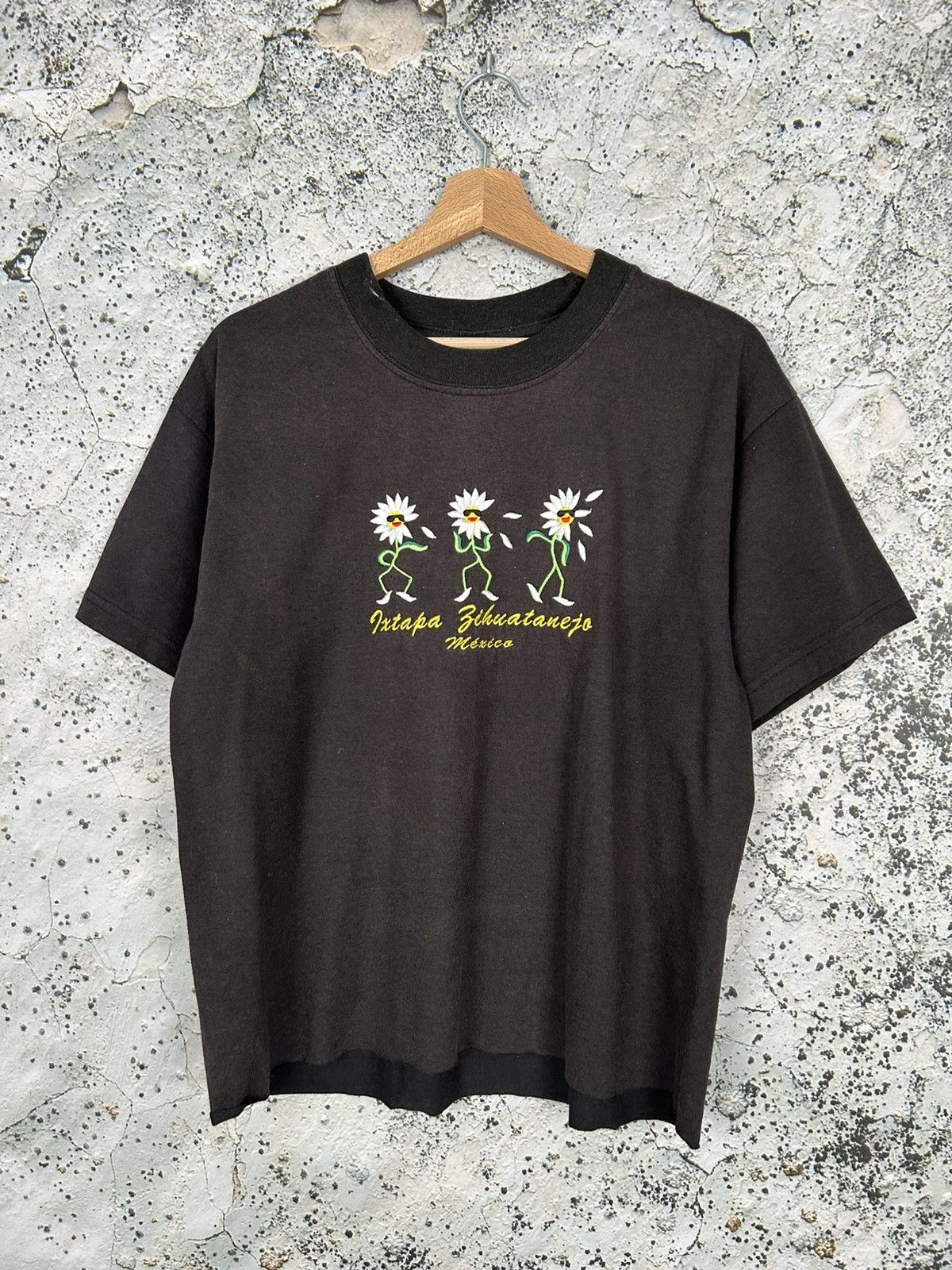Vintage Mexico Embroidered Logo Graphic Tee 90s Streetwear Hoodie, Sweatshirt | PodTeesHub.com