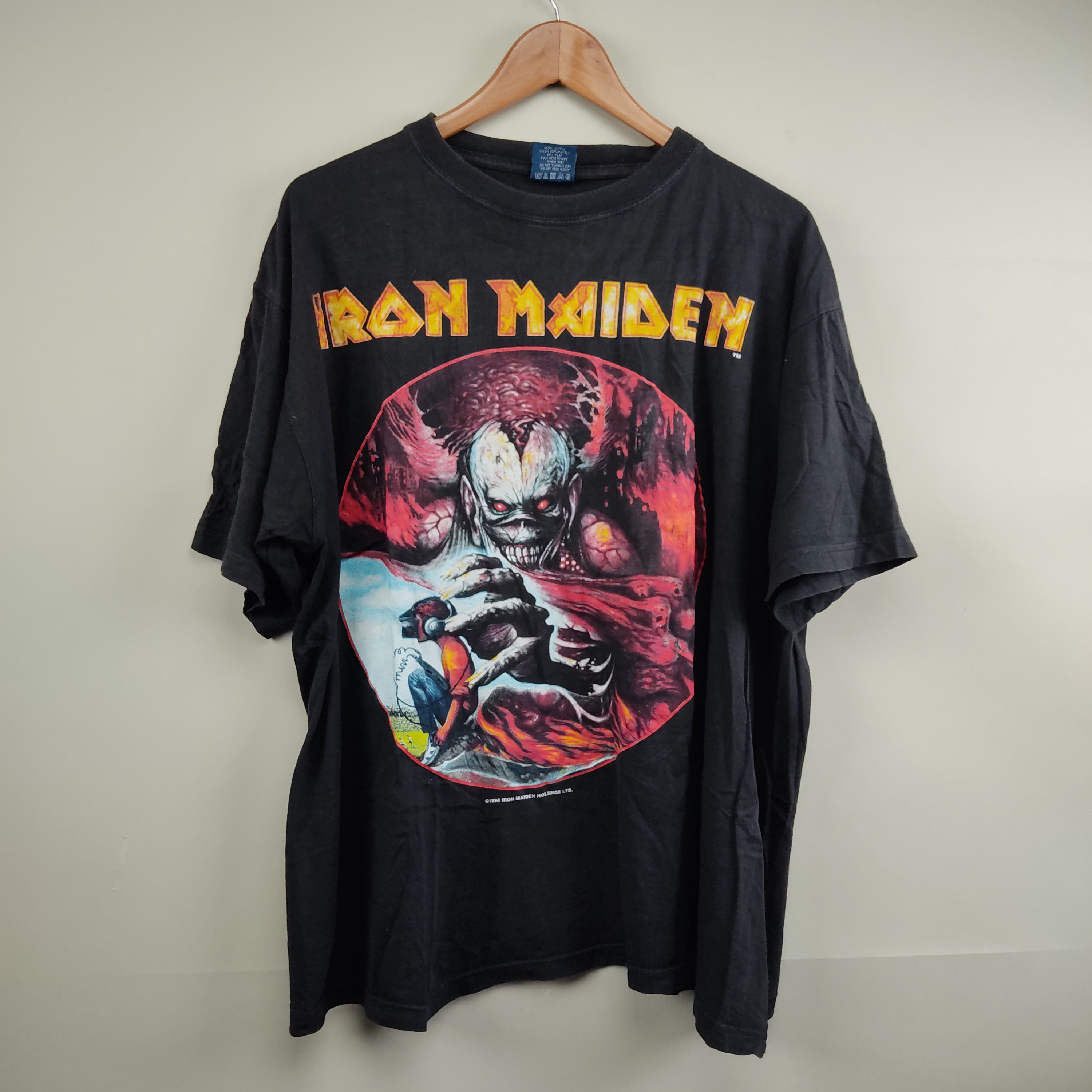 Iron Maiden X Vintage 1998 Iron Maiden Virtual World Tour T-Shirts, Hoodie, Sweatshirt | PodTeesHub.com