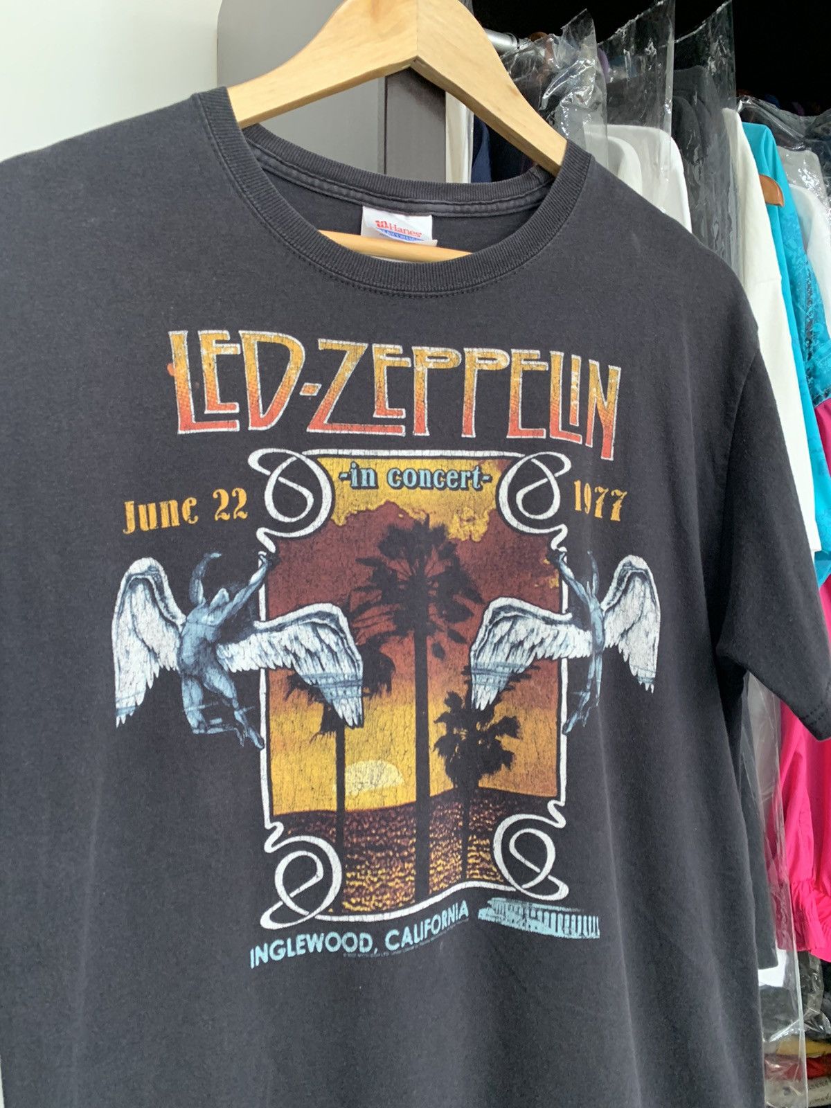 Led Zeppelin Vtg 2005 Led Zeppelin T-Shirts, Hoodie, Sweatshirt | PodTeesHub.com