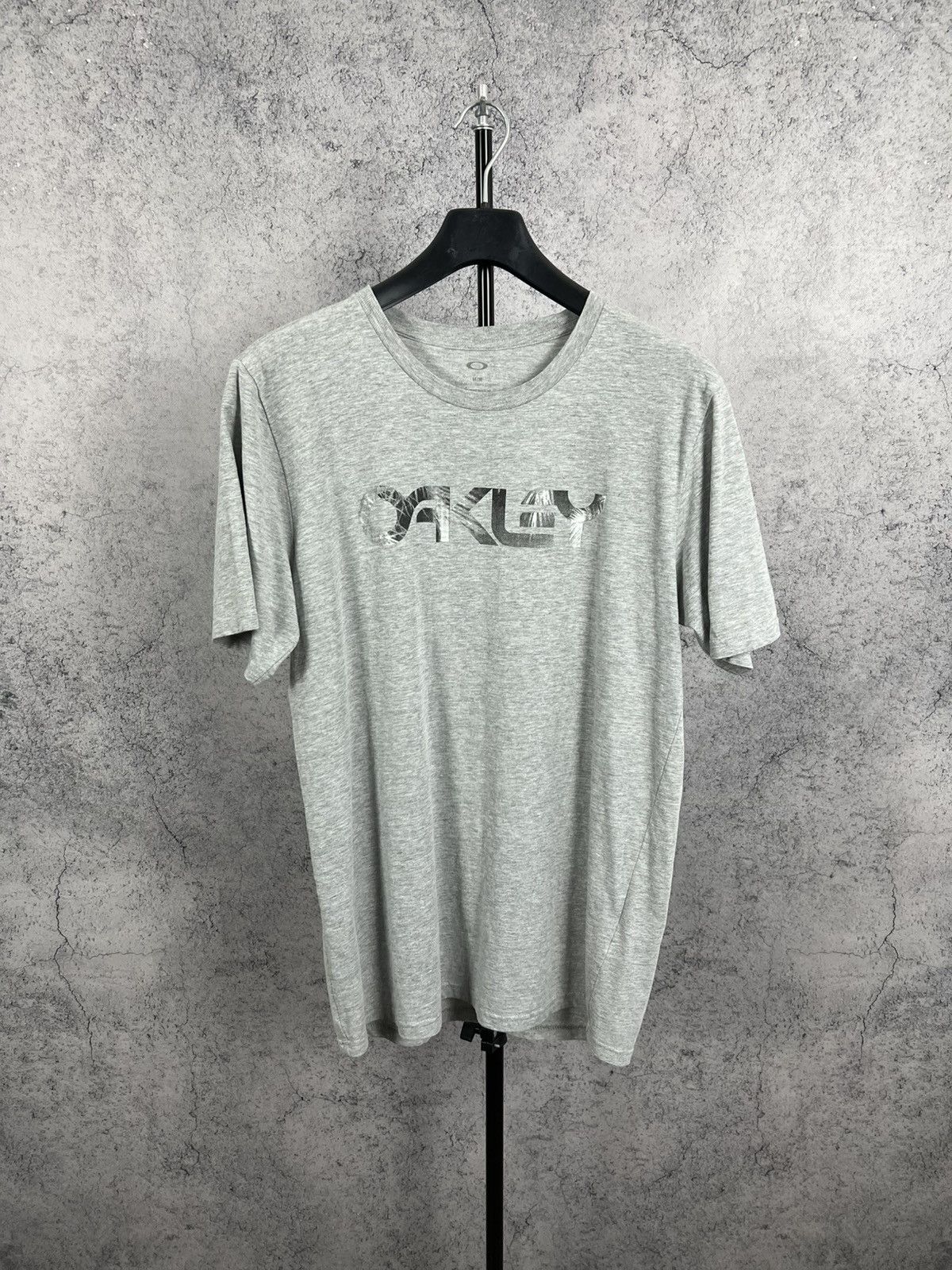 Vintage Oakley T Shirt 2000s Big Print Y2k Casual Tee Hoodie, Sweatshirt | PodTeesHub.com