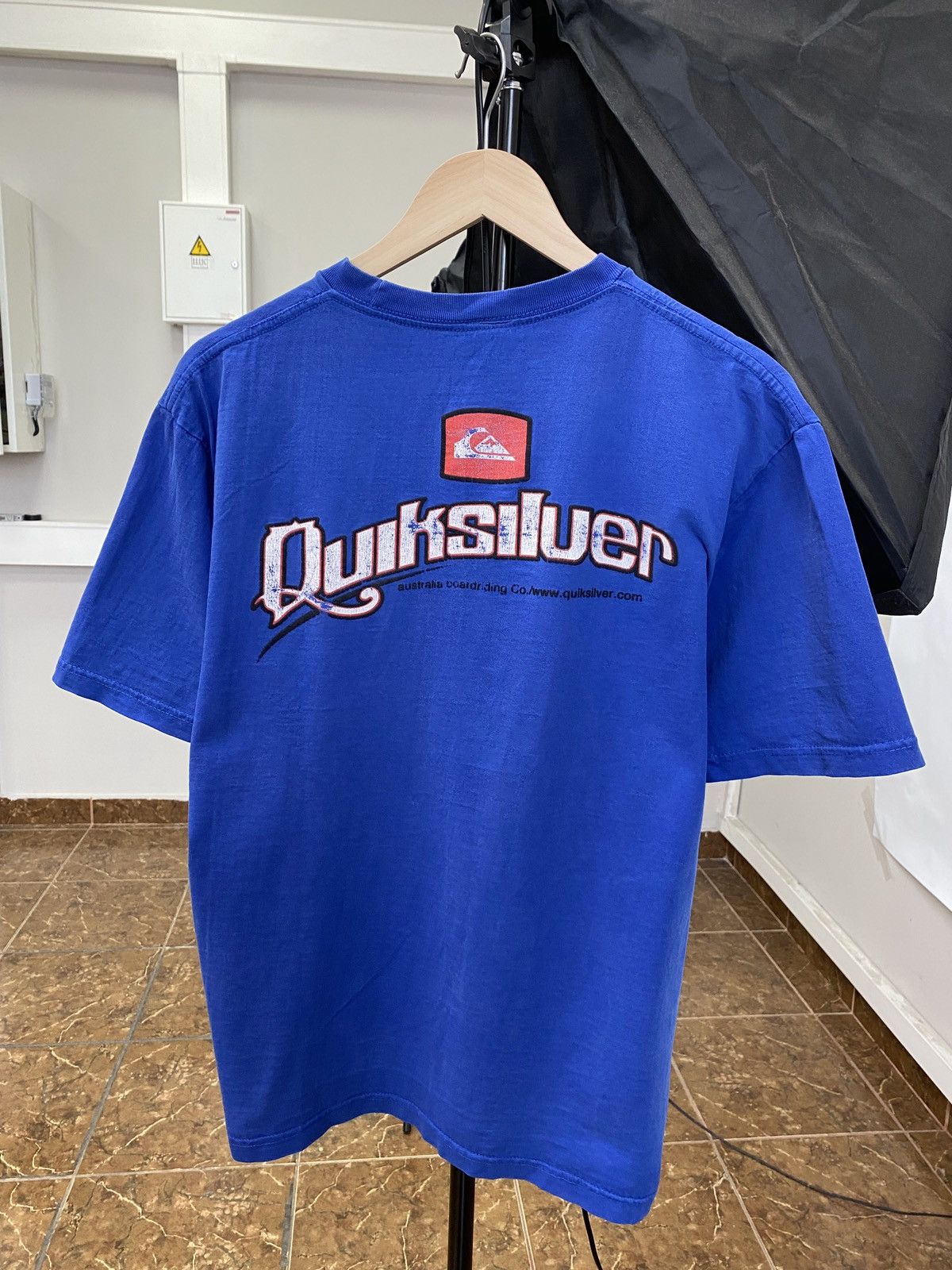 Vintage 90s Quiksilver Center Logo T Shirt Rare Retro Y2k Hoodie, Sweatshirt | PodTeesHub.com
