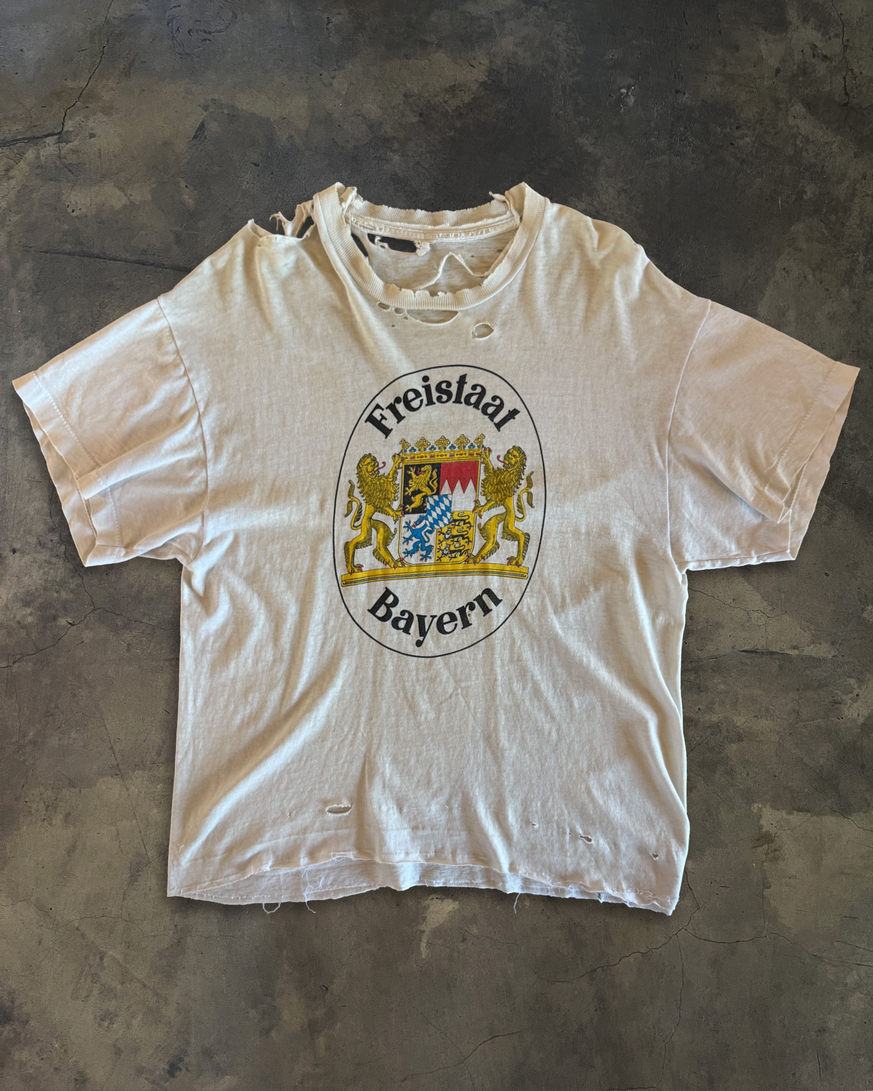 Vintage 1990s Freistaat Bayern Super Thrashed Tee Hoodie, Sweatshirt | PodTeesHub.com