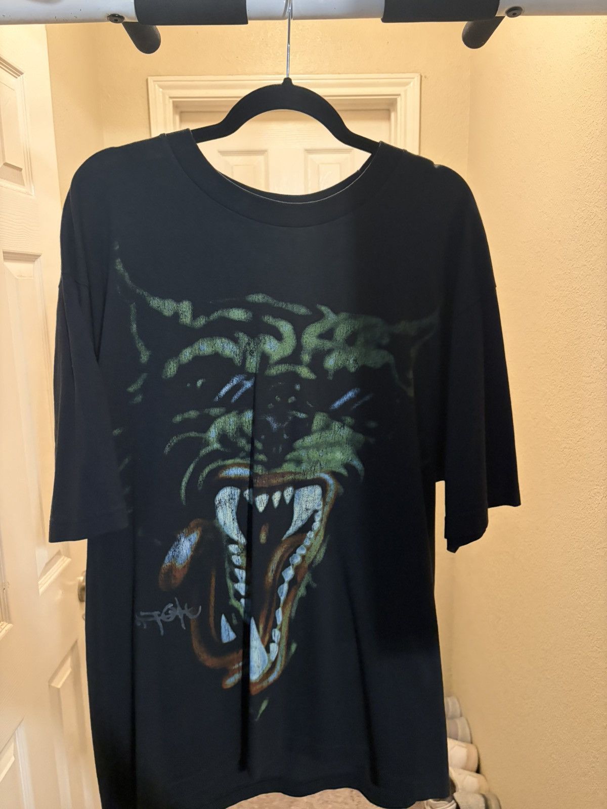 Scott Travis Scott Utopia Tour Shirt Hoodie, Sweatshirt | PodTeesHub.com