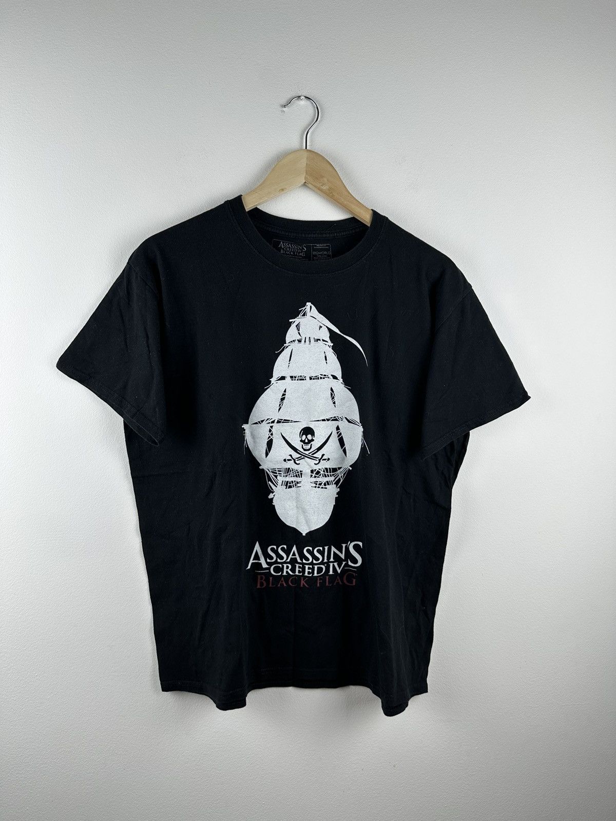 Playstation 2013 Assassins Creed Iv Black Flag Promo Tee Hoodie, Sweatshirt | PodTeesHub.com
