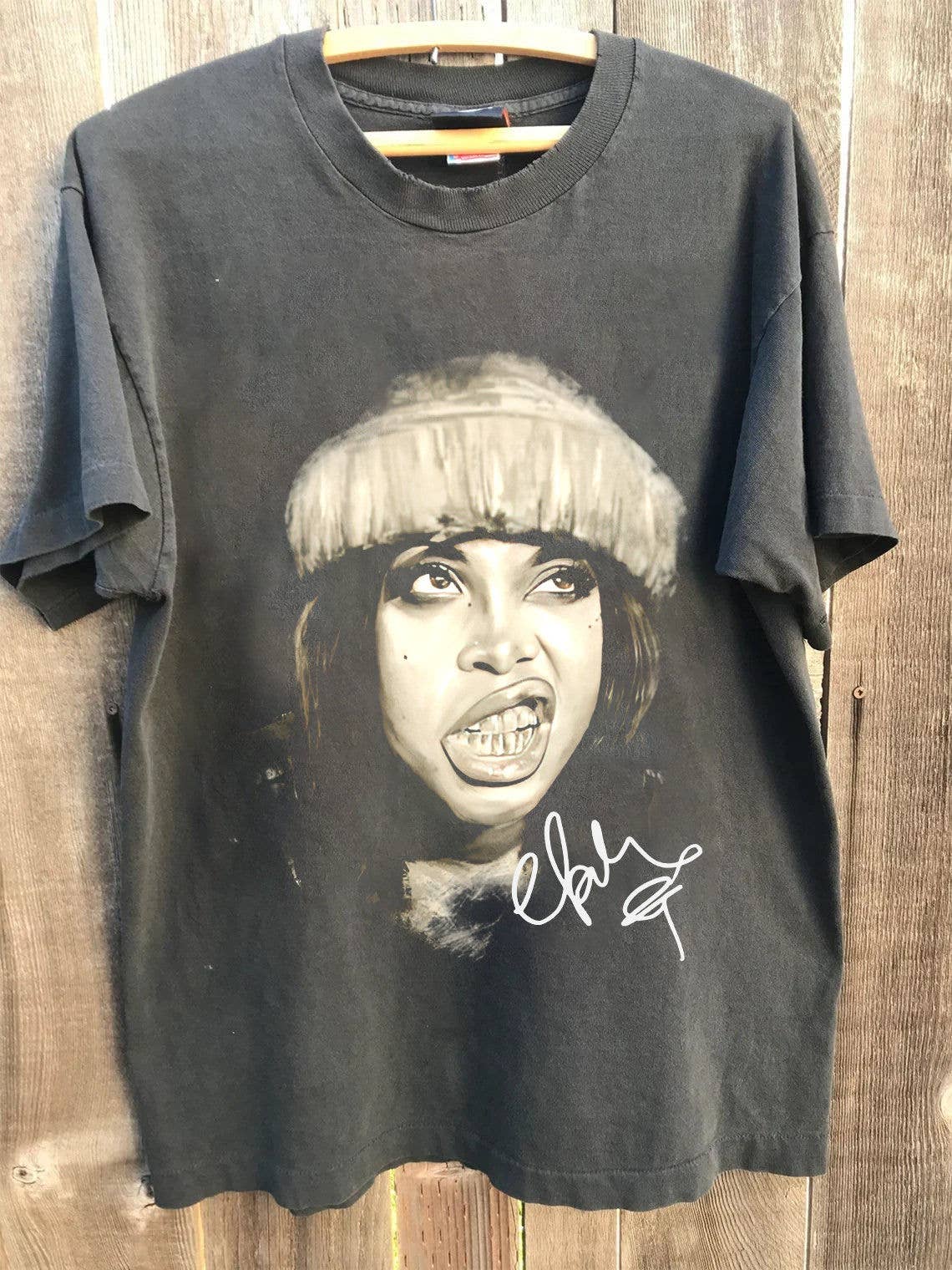 Erykah Badu Tour 2024 Vintage Music T-Shirt Gift Unisex Hoodie, Sweatshirt | PodTeesHub.com