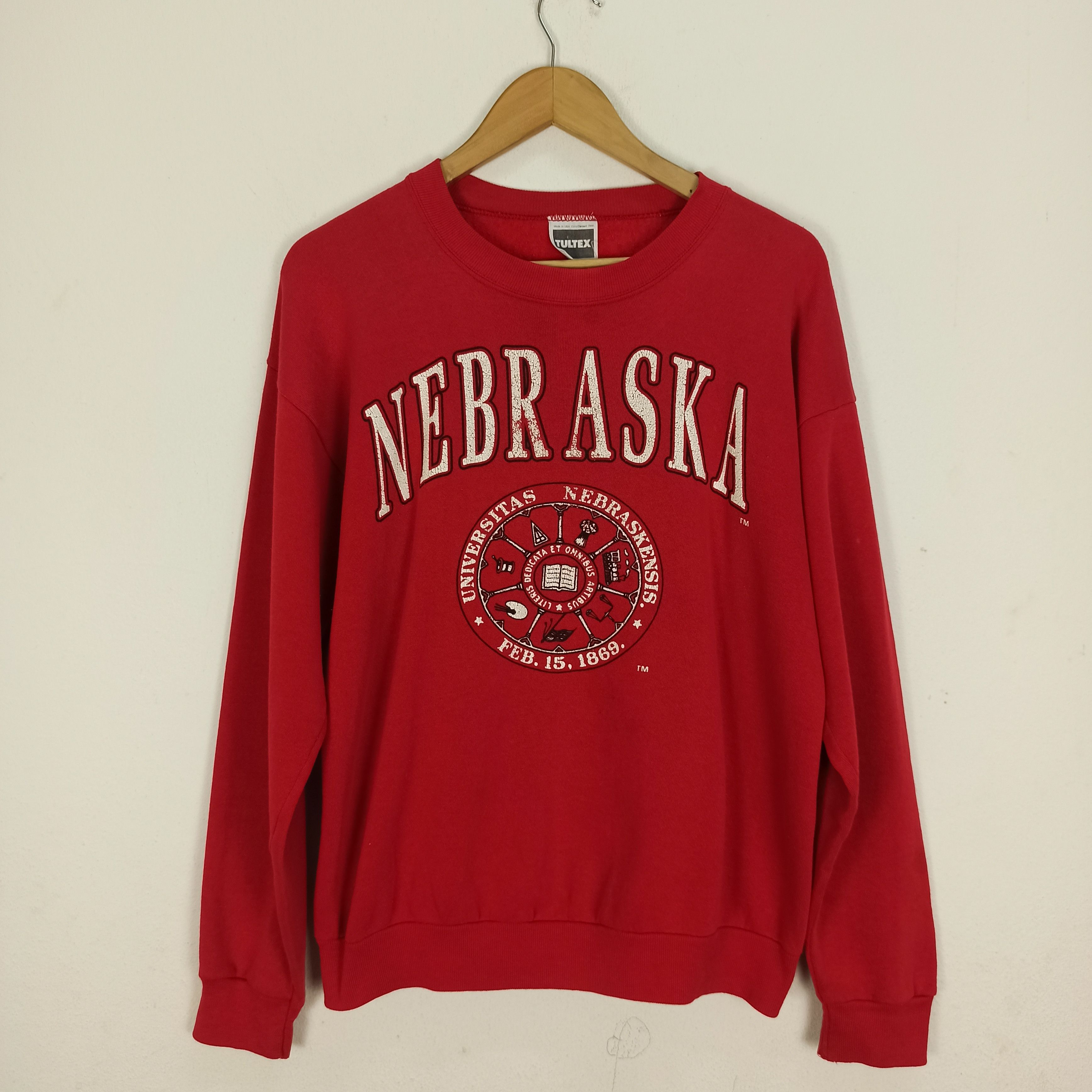 Vintage University Nebraskensis Crewneck Sweatshirt T-Shirts, Hoodie | PodTeesHub.com