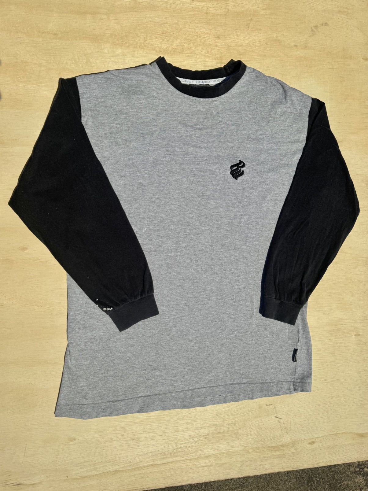 Rocawear X Vintage Vintage Rocawear 2000 S Jay Z Rocafella Y2k Rap Long Sleeve T-Shirts, Hoodie, Sweatshirt | PodTeesHub.com