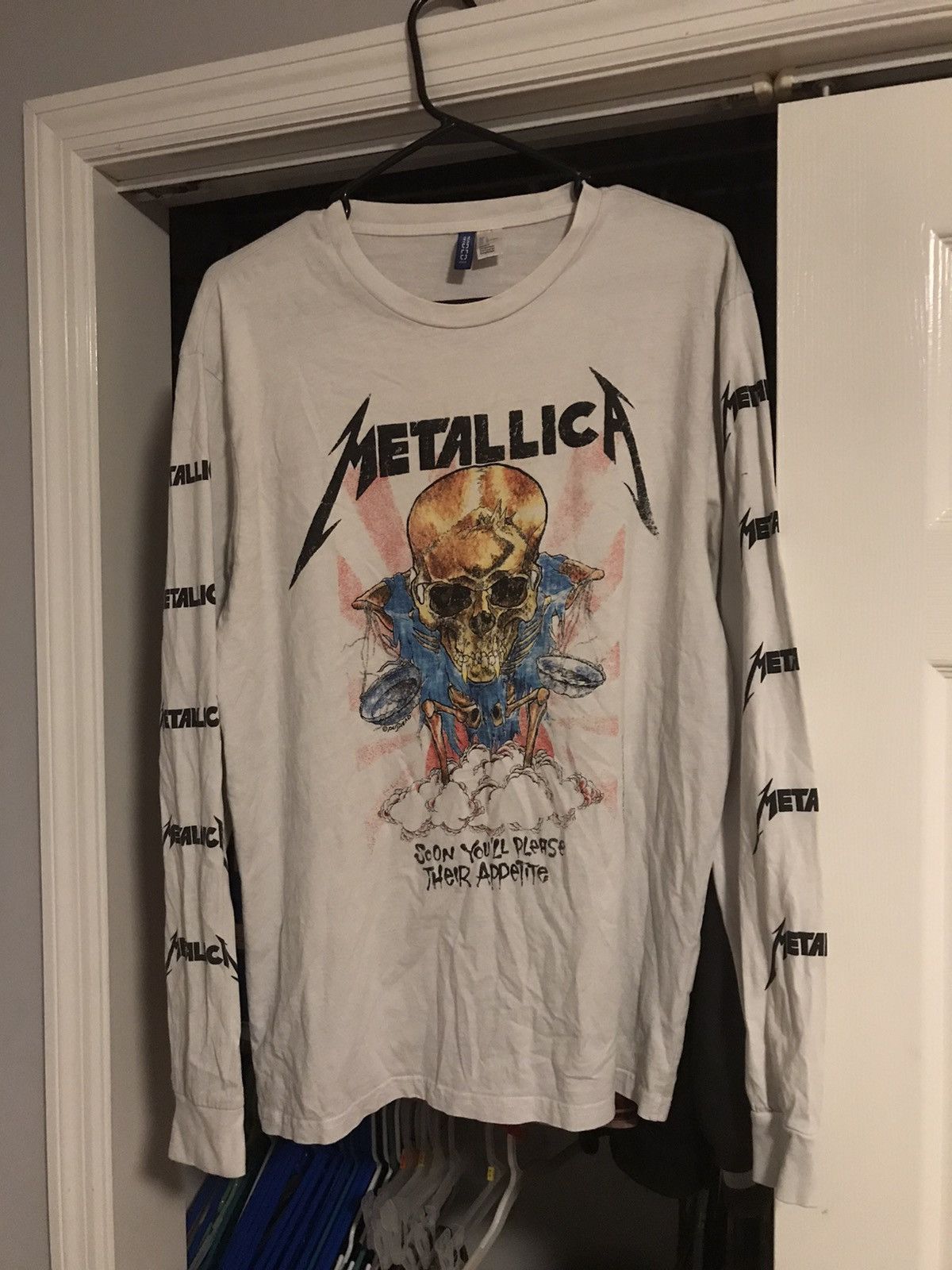 Metallica X Vintage Vintage Style Rock Band Tee Hoodie, Sweatshirt | PodTeesHub.com