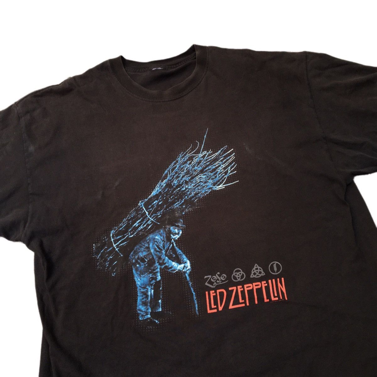 Zeppelin Led Zeppelin Zoso Iv Album 2001 T-Shirts, Hoodie, Sweatshirt | PodTeesHub.com