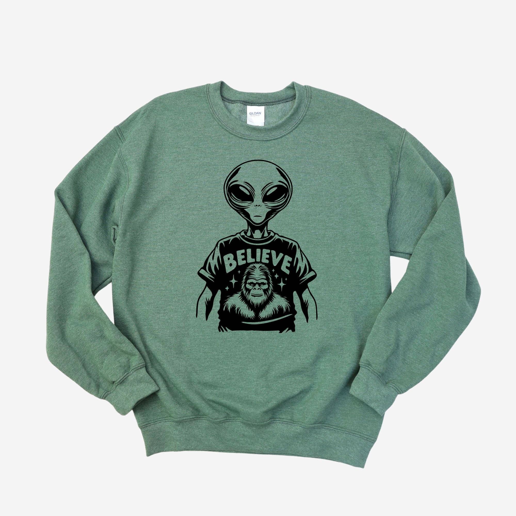 Alien Loves Bigfoot Unisex Crewneck/Hoodie Sweatshirt T-Shirts | PodTeesHub.com