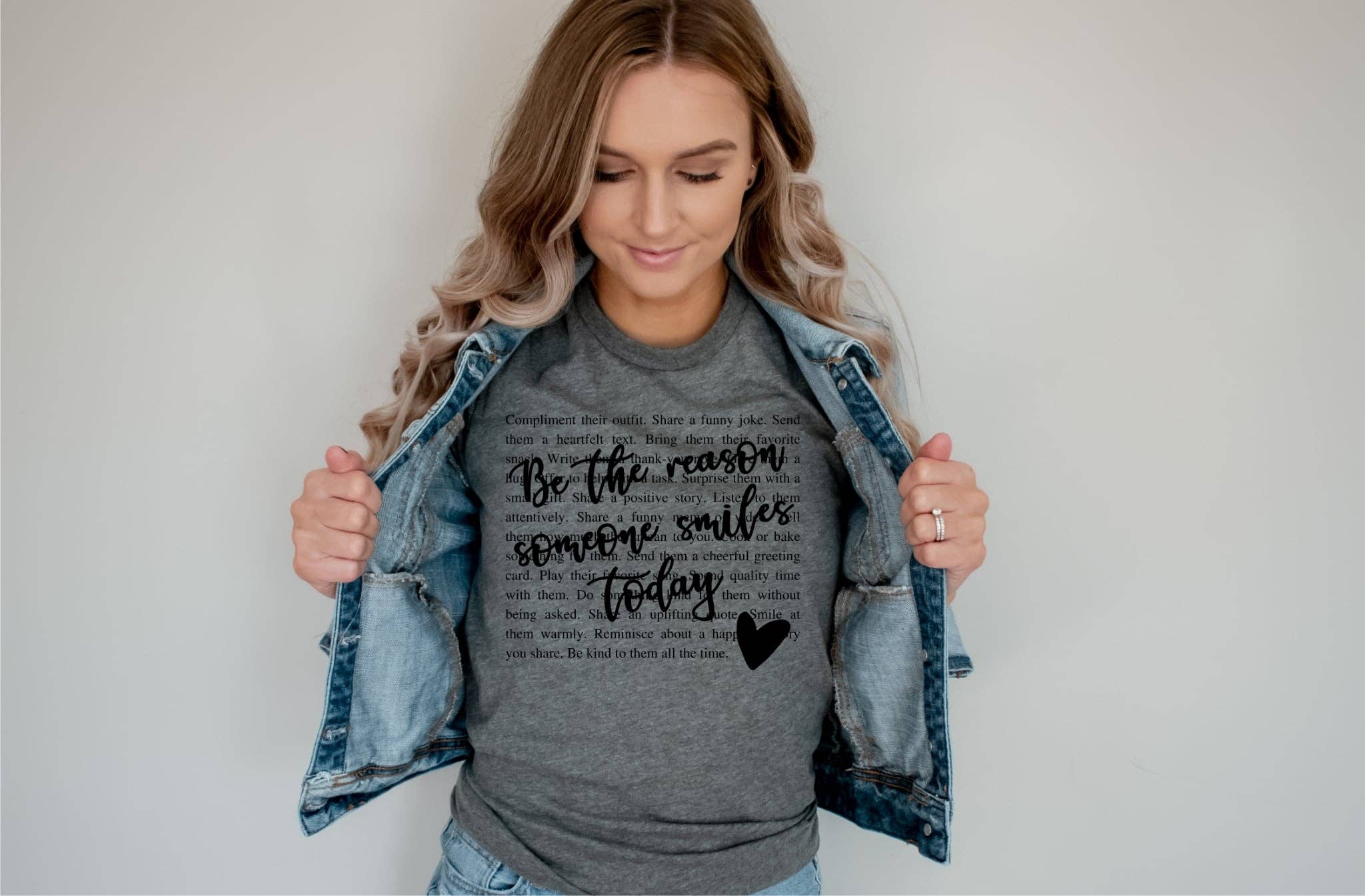 Christian Be the Reason Someone Smiles Bella Graphic Tee Hoodie, Sweatshirt | PodTeesHub.com
