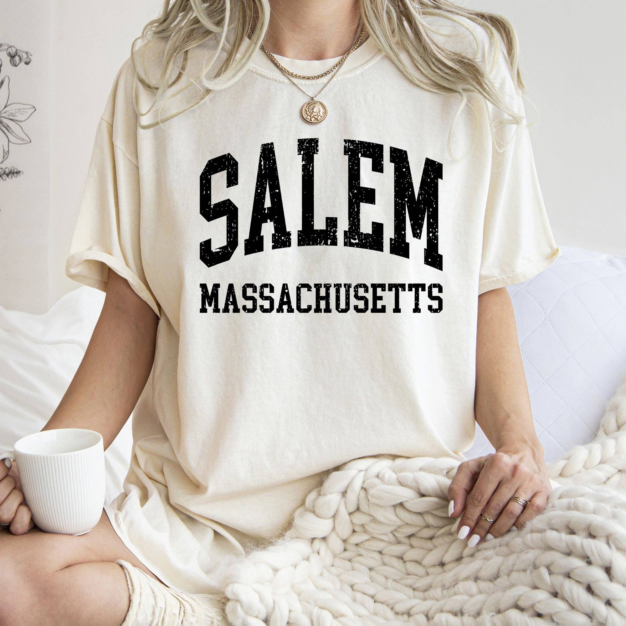 Salem Massachusetts Retro Halloween T-Shirt Black Print Hoodie, Sweatshirt | PodTeesHub.com