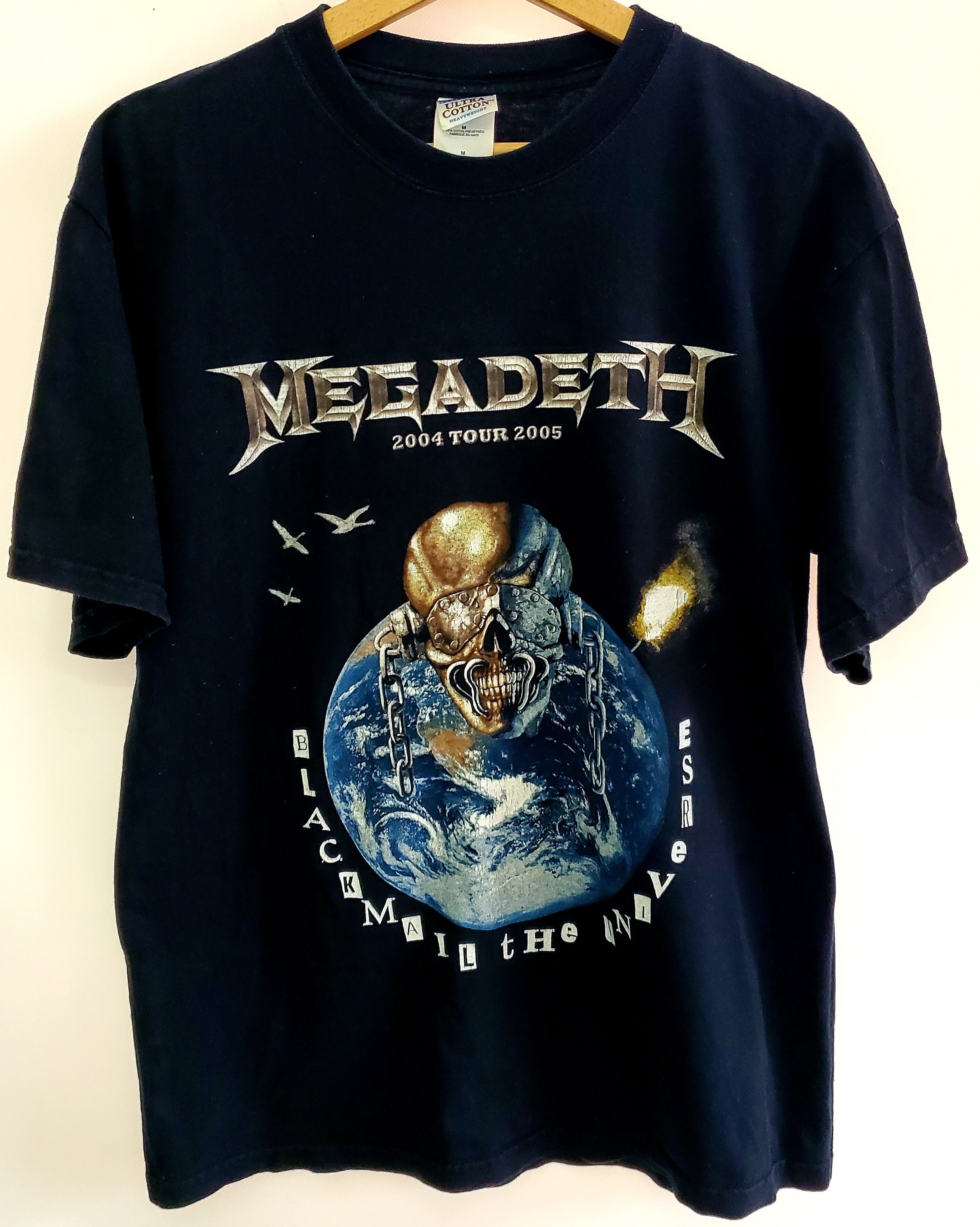 Megadeth X Vintage Vintage Megadeth Black Mail The Universe Tour 2004 Shirt M Hoodie, Sweatshirt | PodTeesHub.com