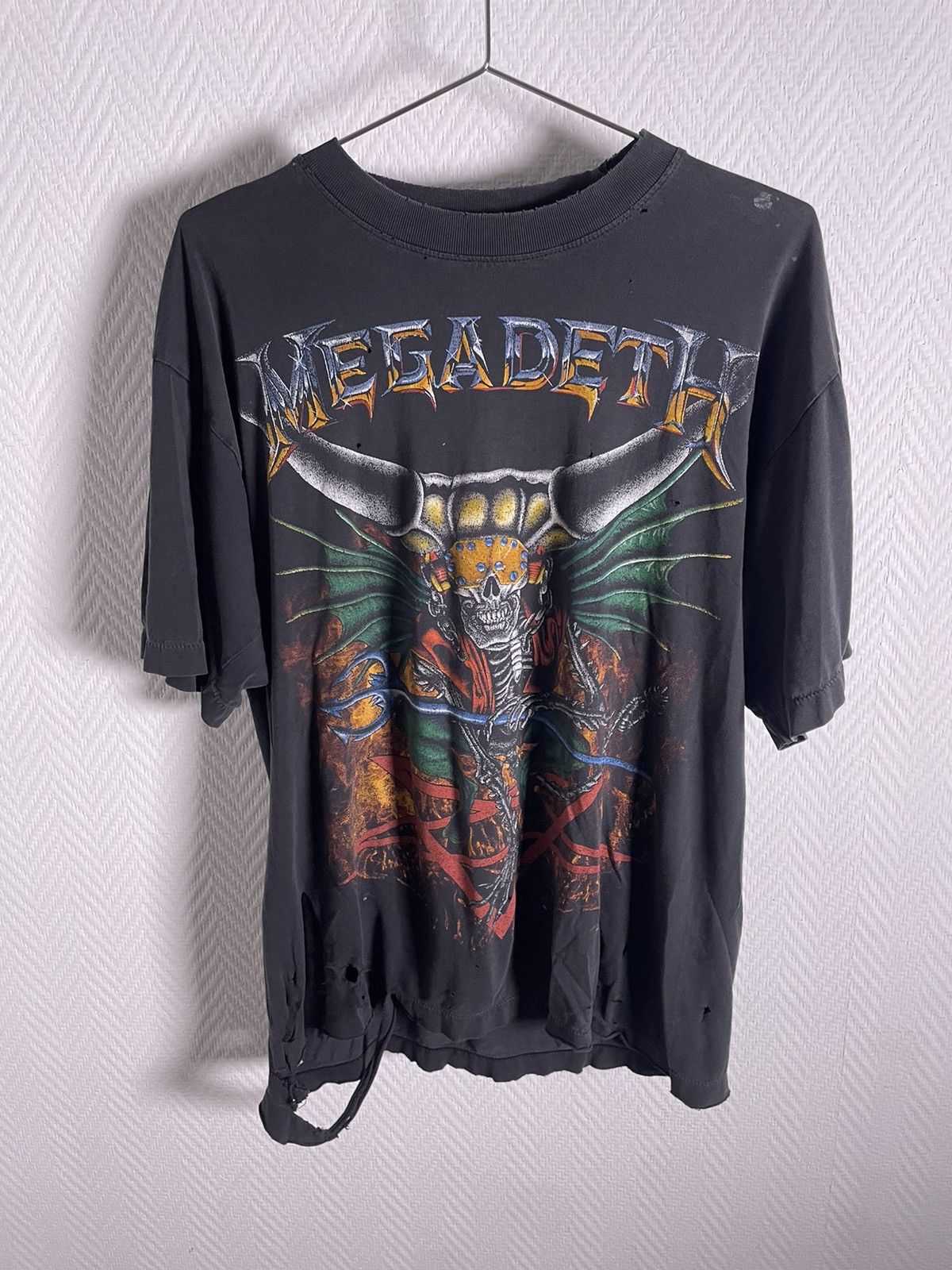 Vintage 1992 Megadeth Countdown To Extinction Thrashed Distressed Xl T-Shirts, Hoodie, Sweatshirt | PodTeesHub.com