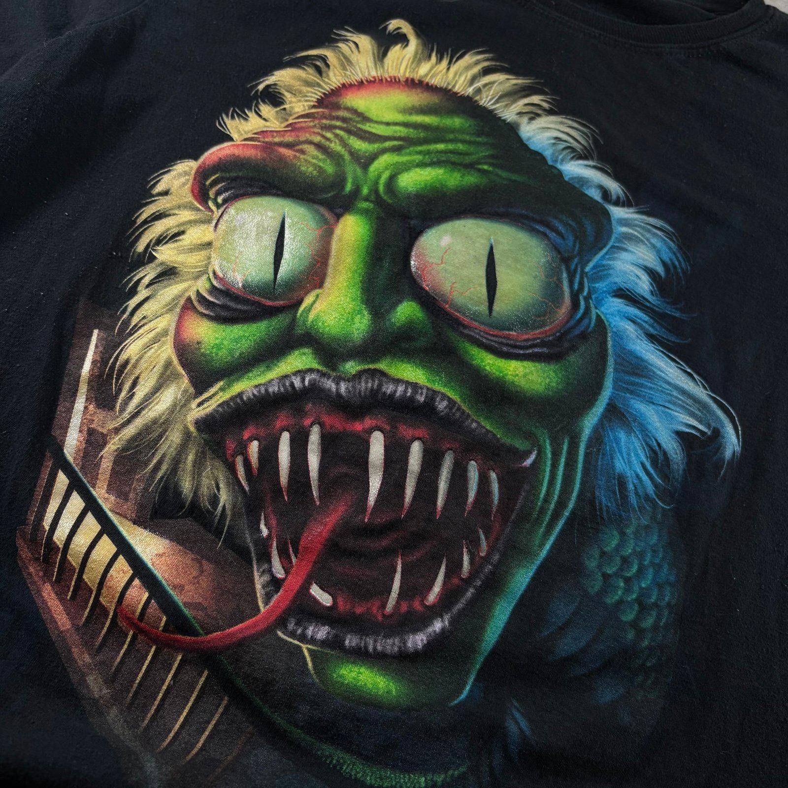 Universal Studios Vintage Beatle Juice Fat Face Tee Hoodie, Sweatshirt | PodTeesHub.com