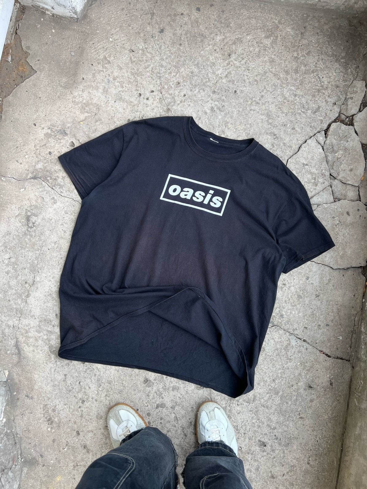 Band Tees Vintage Oasis Faded Tee Definitely Maybe T Shirt Radiohead Hoodie, Sweatshirt | PodTeesHub.com