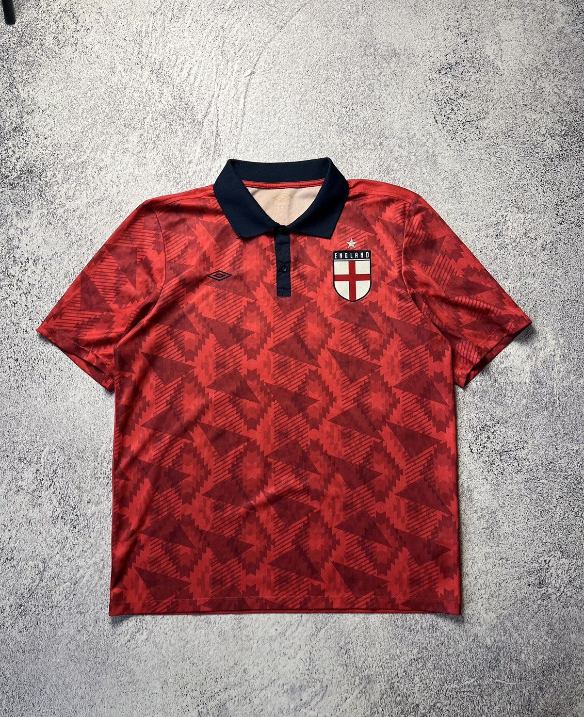 Vintage Umbro Men S Xl Red England Retro T Shirt Rare Y2k Hoodie, Sweatshirt | PodTeesHub.com