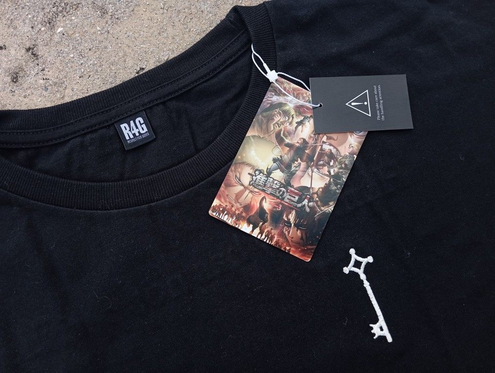 Japanese Brand Bnwt Attack On Titan Tshirt Anime Comic Hoodie, Sweatshirt | PodTeesHub.com