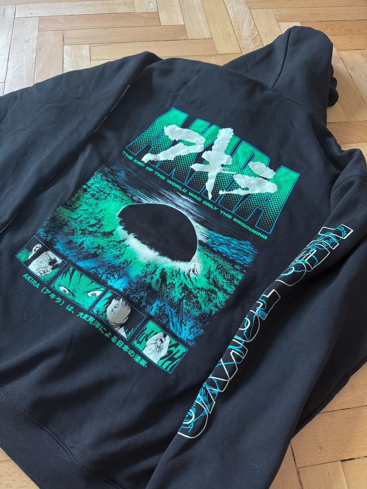 Anime Usagiboots Akira Xxl T-Shirts, Hoodie, Sweatshirt