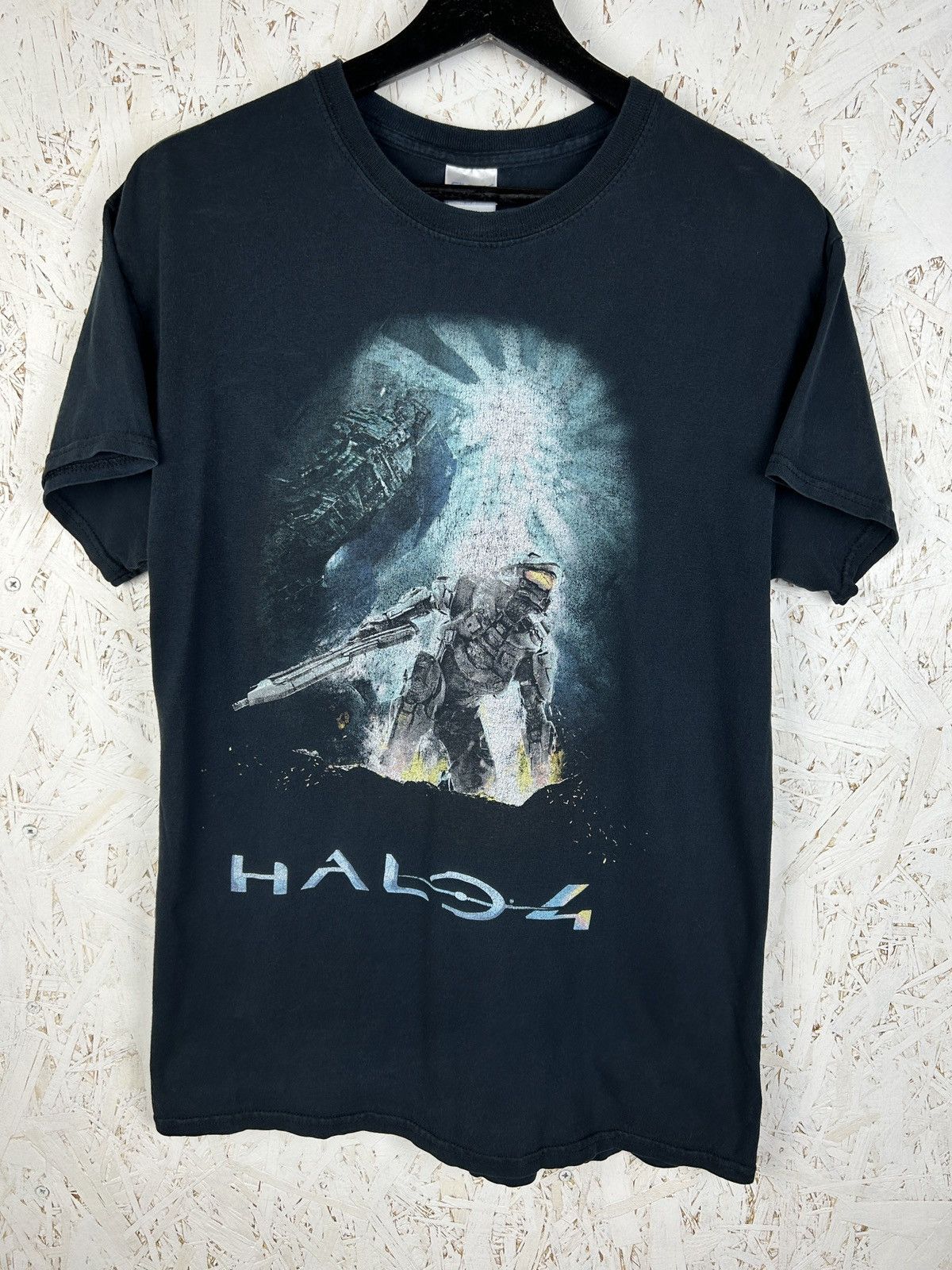 Vintage Halo 4 Xbox 360 2012 Fps Game Promo M T-Shirts, Hoodie, Sweatshirt