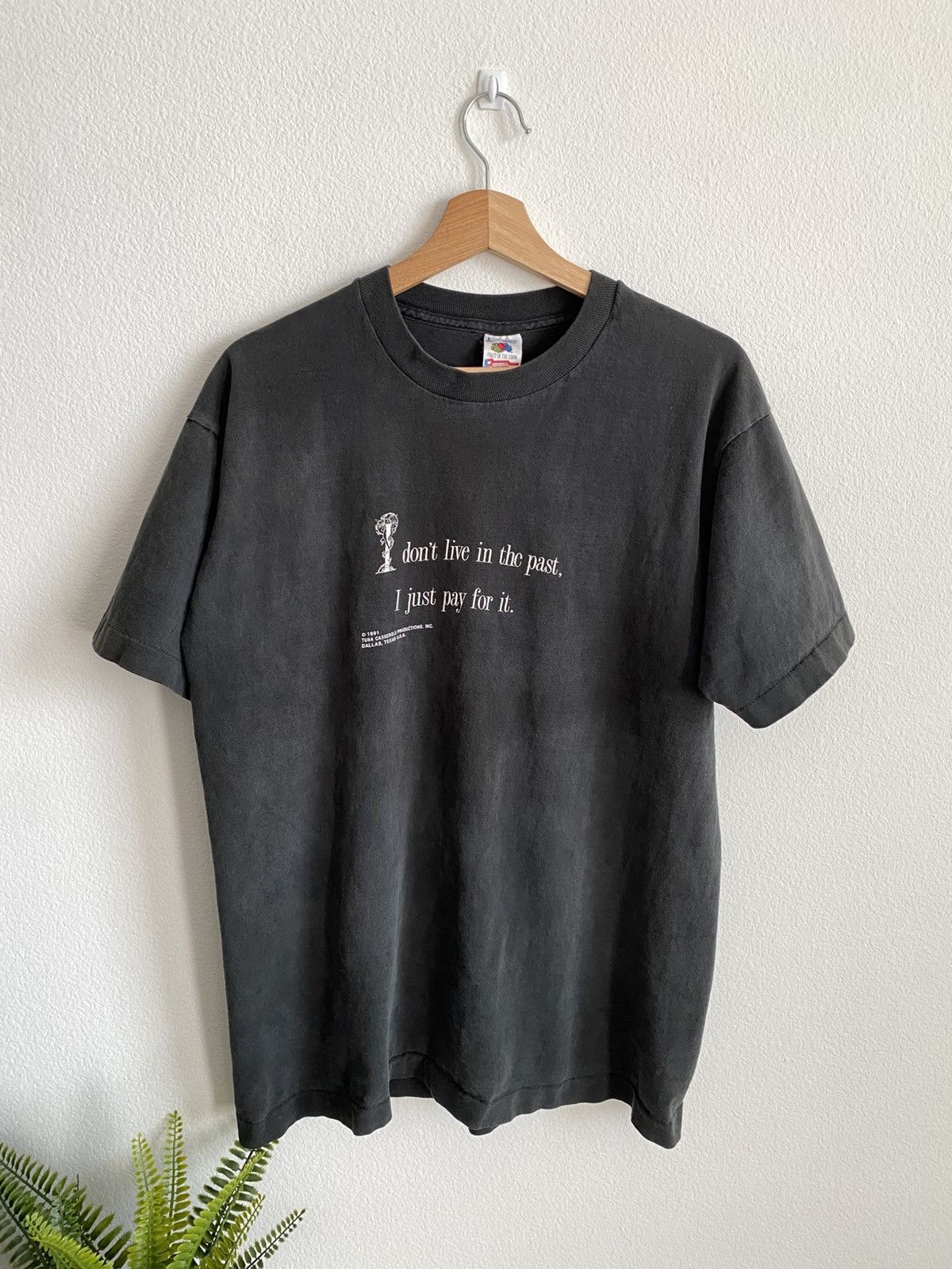 Vintage 90s I Don T Live In The Past Sun Faded Tee Hoodie, Sweatshirt | PodTeesHub.com