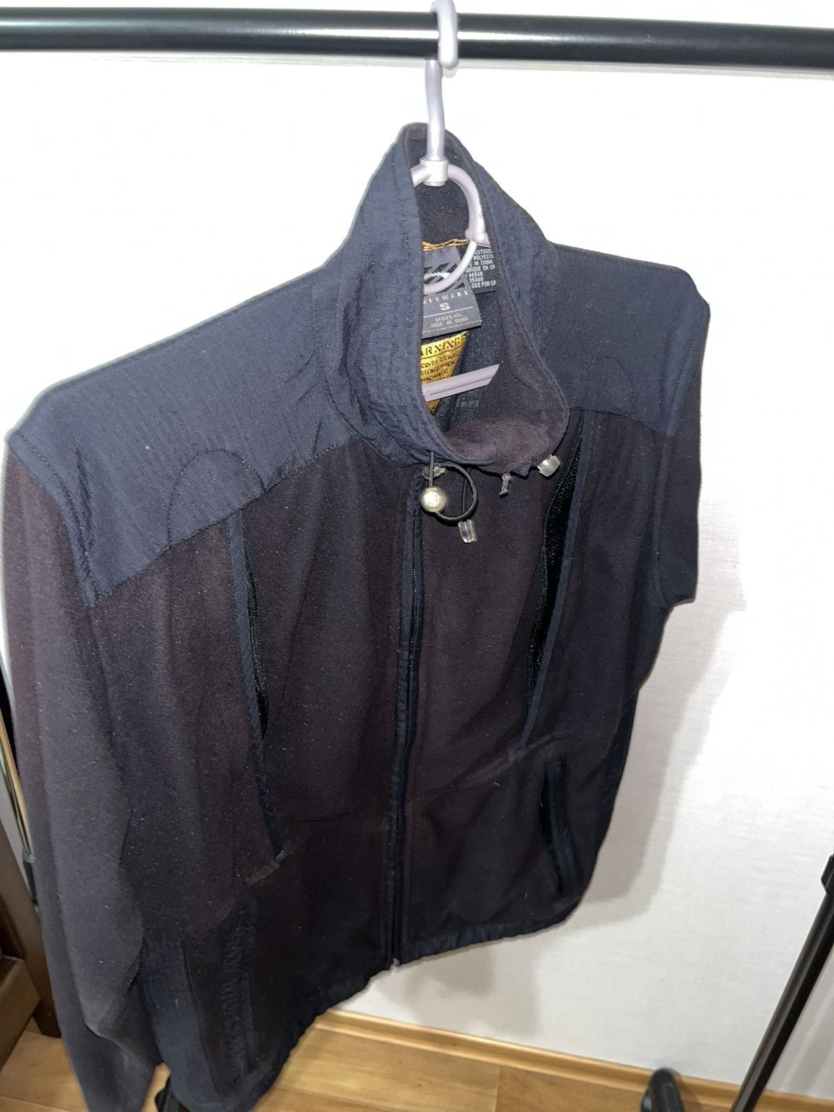 Vintage Very Exclusive 2000s Vintage Oakley Software Zip Hoodie T-Shirts, Sweatshirt | PodTeesHub.com
