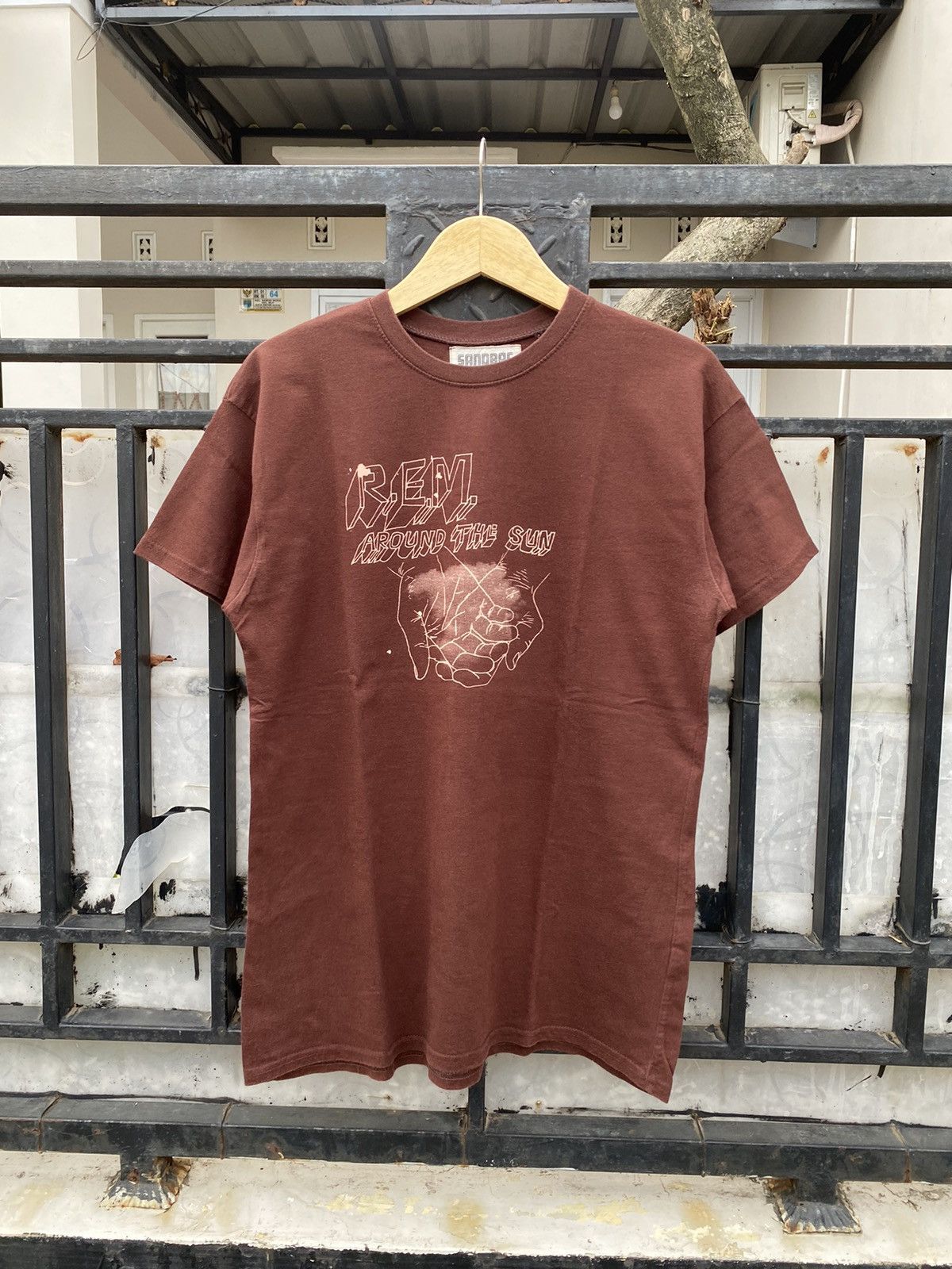 Metallica X Vintage Vtg Rare R E M Around The Sun Tour 2005 T-Shirts, Hoodie, Sweatshirt | PodTeesHub.com