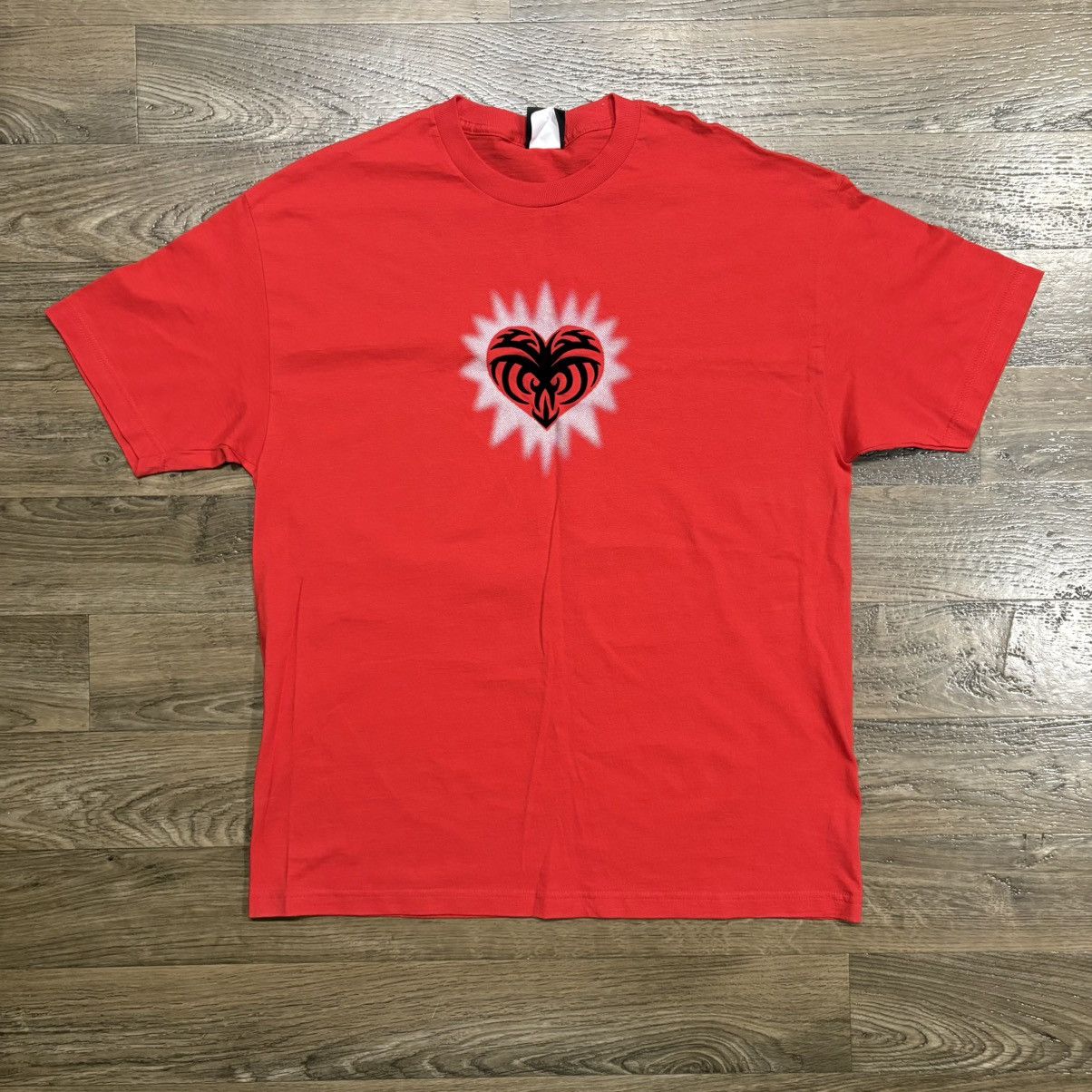 Vintage Giant Tag Felt Tribal Heart Graphic Tee Red Xl Hoodie, Sweatshirt | PodTeesHub.com