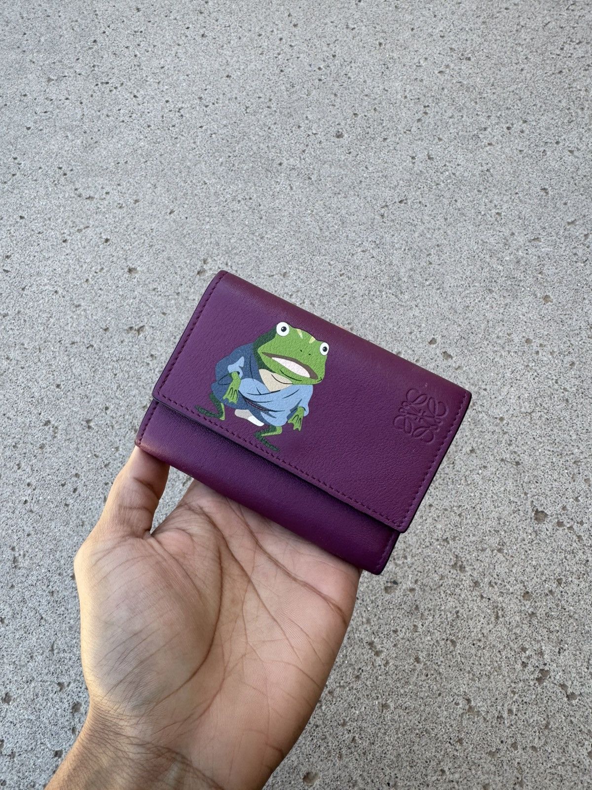 Loewe Studio Ghibli Spirited Away Wallet T-Shirts, Hoodie, Sweatshirt | PodTeesHub.com