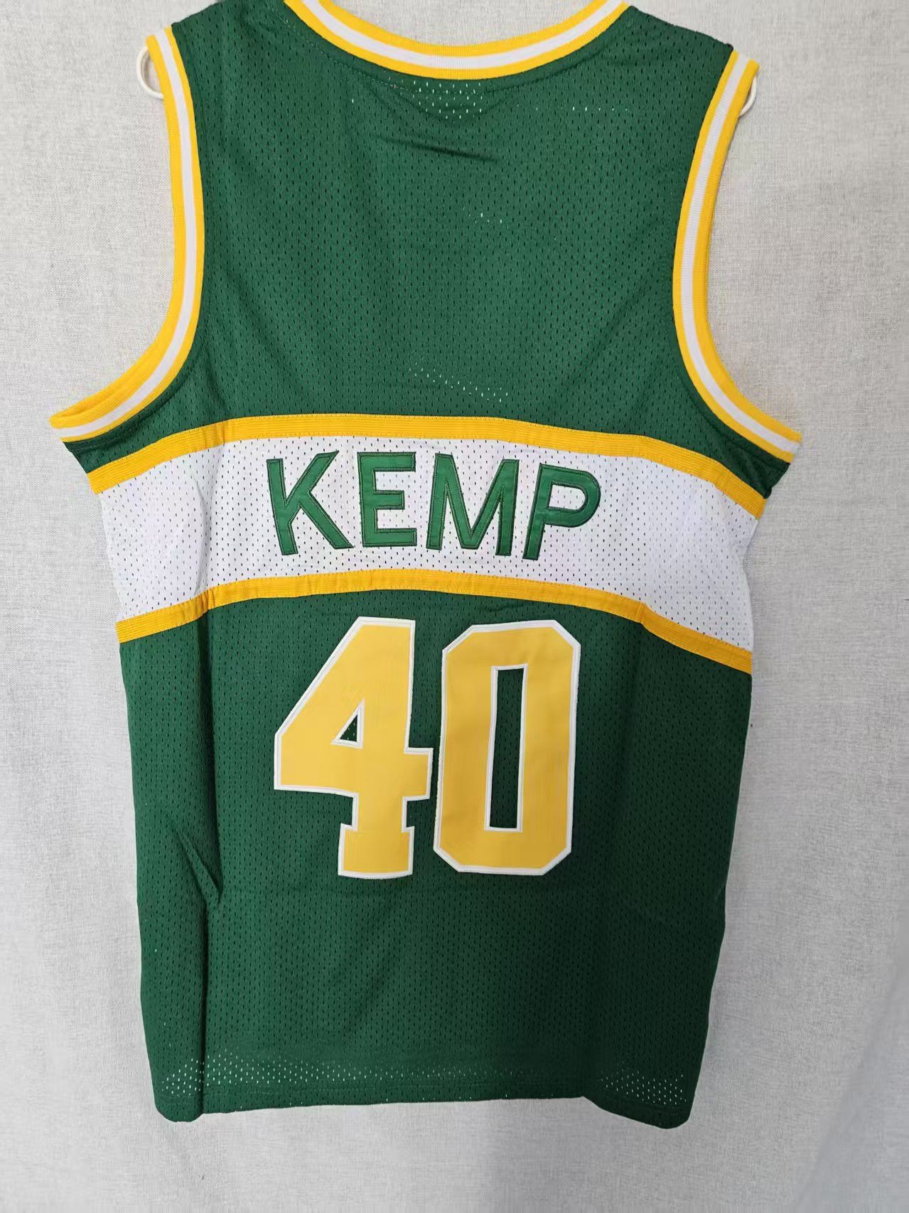 Nba Seattle Supersonics 40 Shawn Kemp Jersey Green Xxl T-Shirts, Hoodie, Sweatshirt | PodTeesHub.com