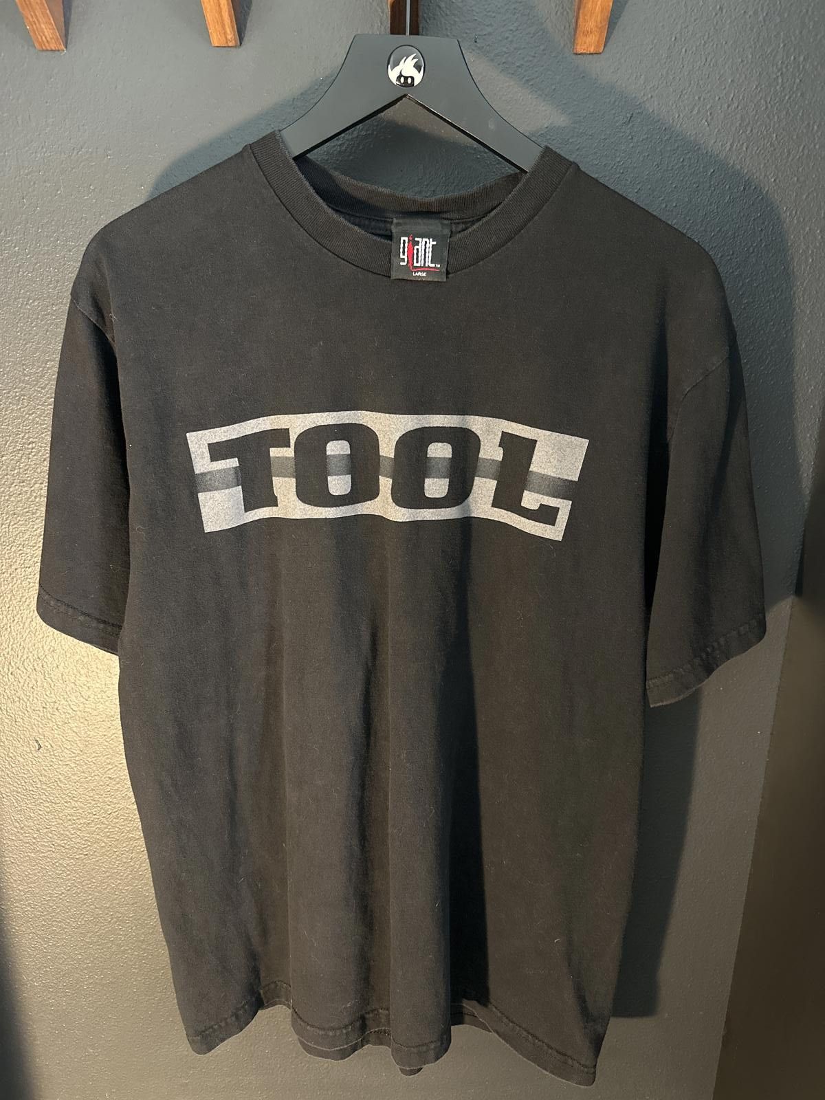 Giant 90s Vintage Tool T Shirt Size Large Hoodie, Sweatshirt | PodTeesHub.com