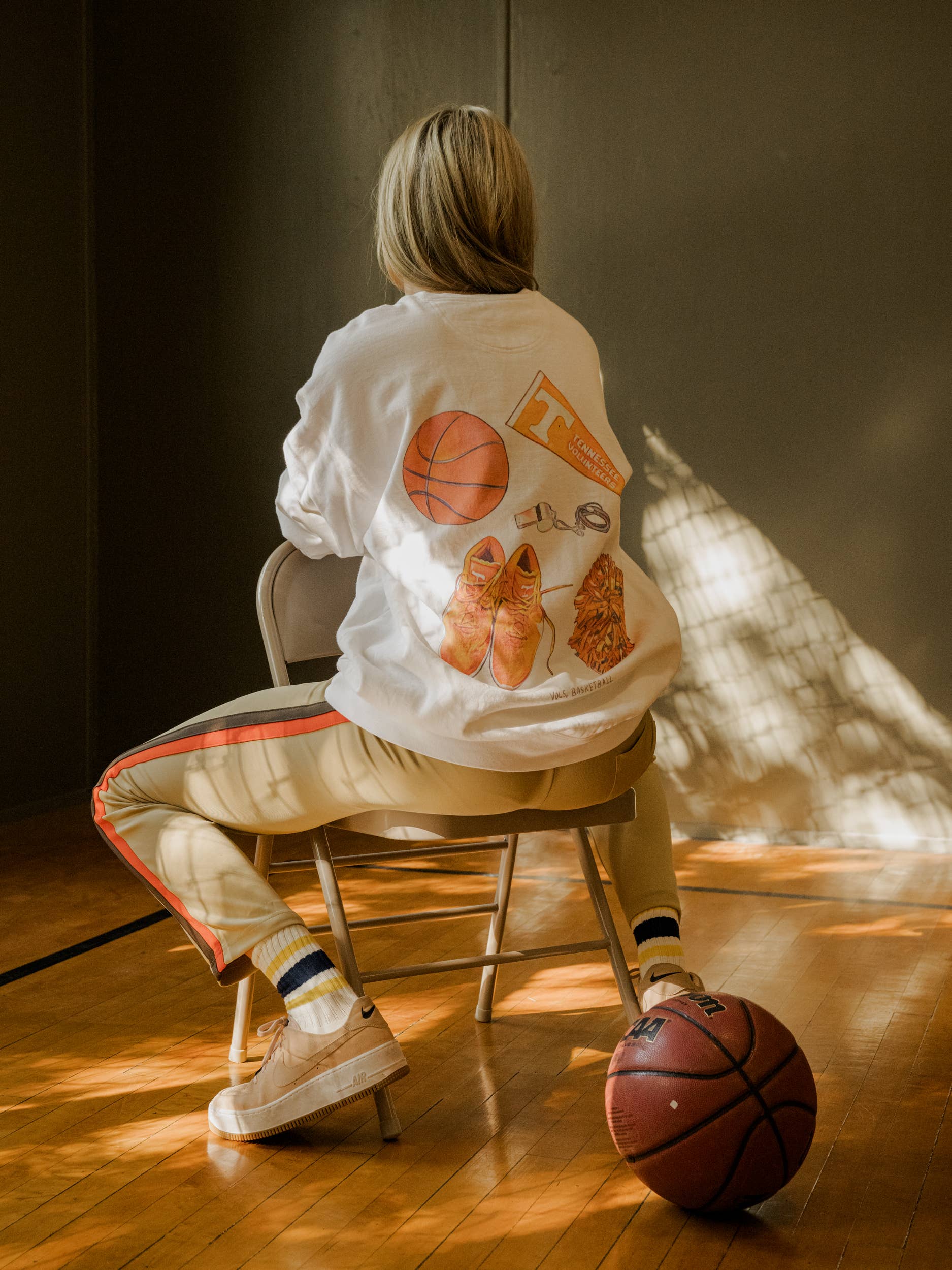 Tennessee Vols Basketball Memorabilia White Cc Sweatshirt T-Shirts, Hoodie | PodTeesHub.com