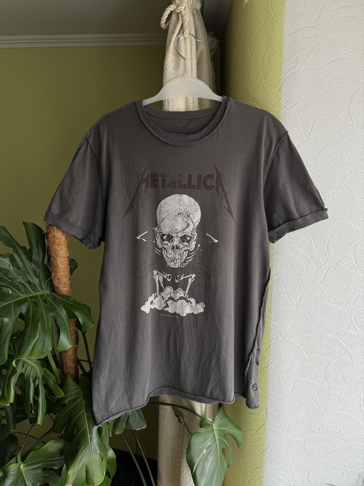 Metallica 2008 Ampilifed Vintage Faded T Shirt Hoodie, Sweatshirt | PodTeesHub.com