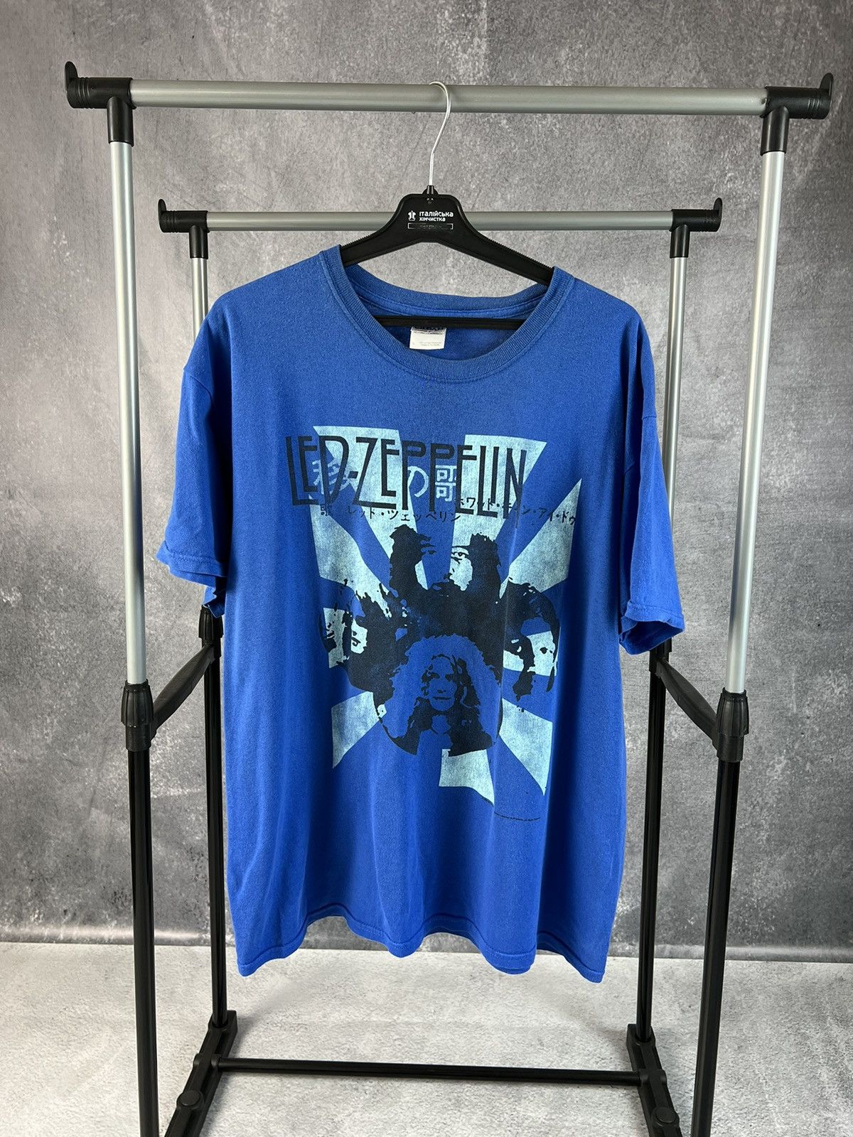 Led Zeppelin X Vintage Vintage 2004 Led Zeppelin Merchandise T Shirt Hoodie, Sweatshirt | PodTeesHub.com