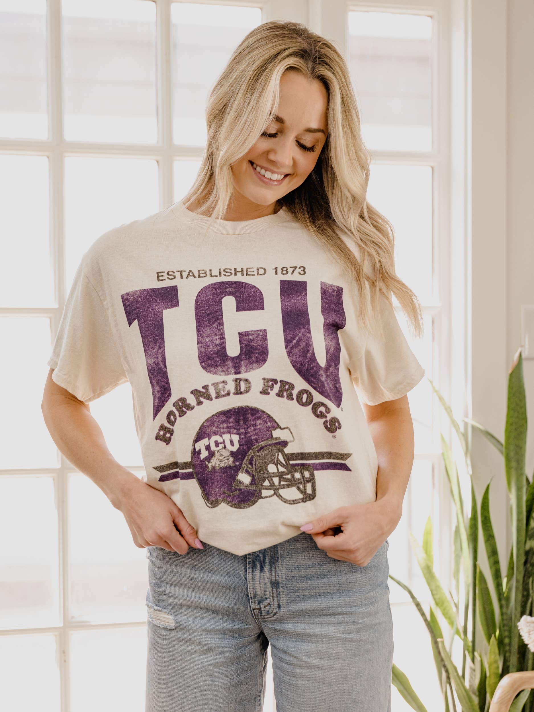 Tcu Horned Frogs Established Helmet Off White Thrifted Tee Hoodie, Sweatshirt | PodTeesHub.com
