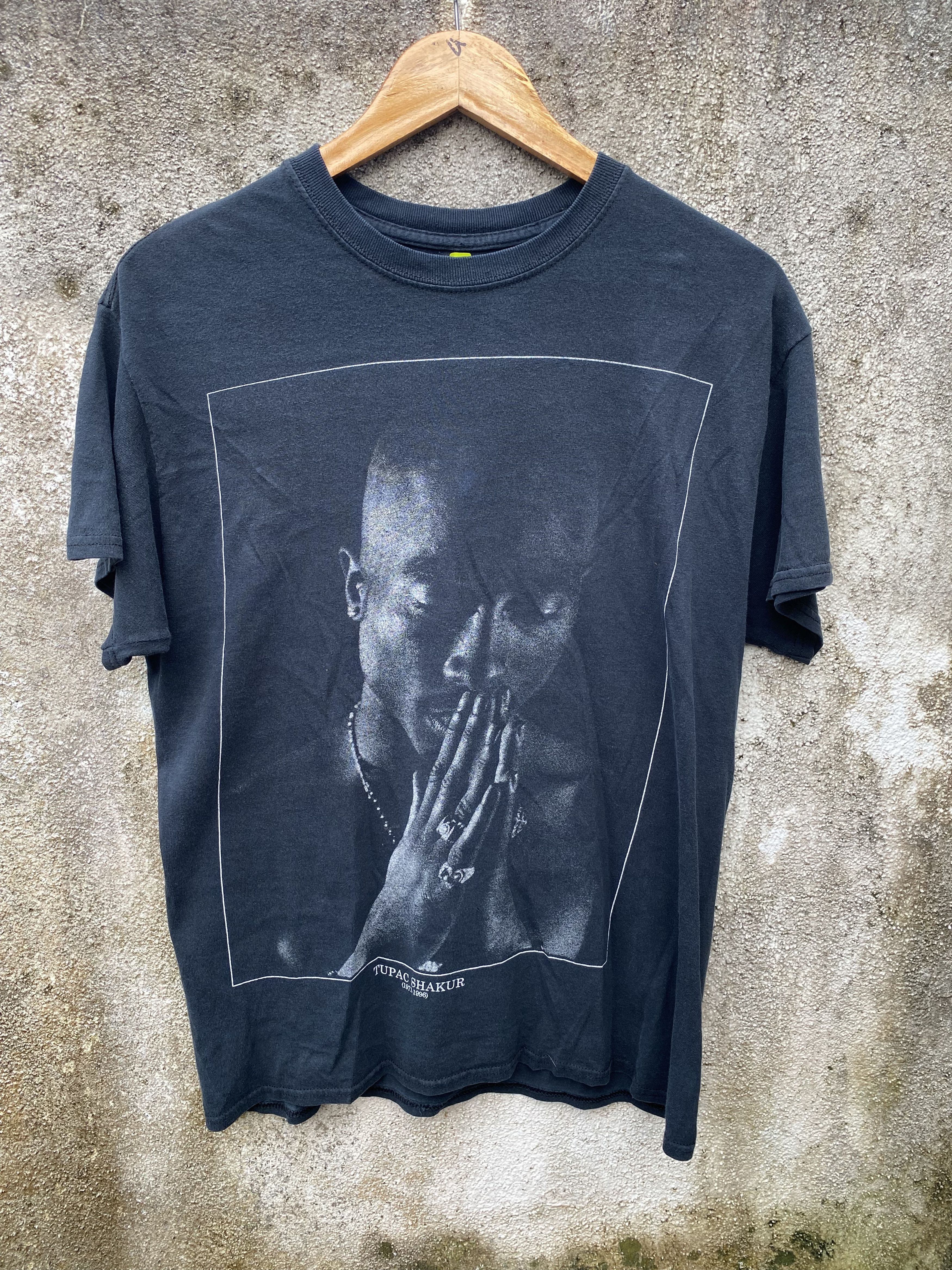 Vintage Early 20 S Tupac Shakur Memorial Potrait T-Shirts, Hoodie, Sweatshirt
