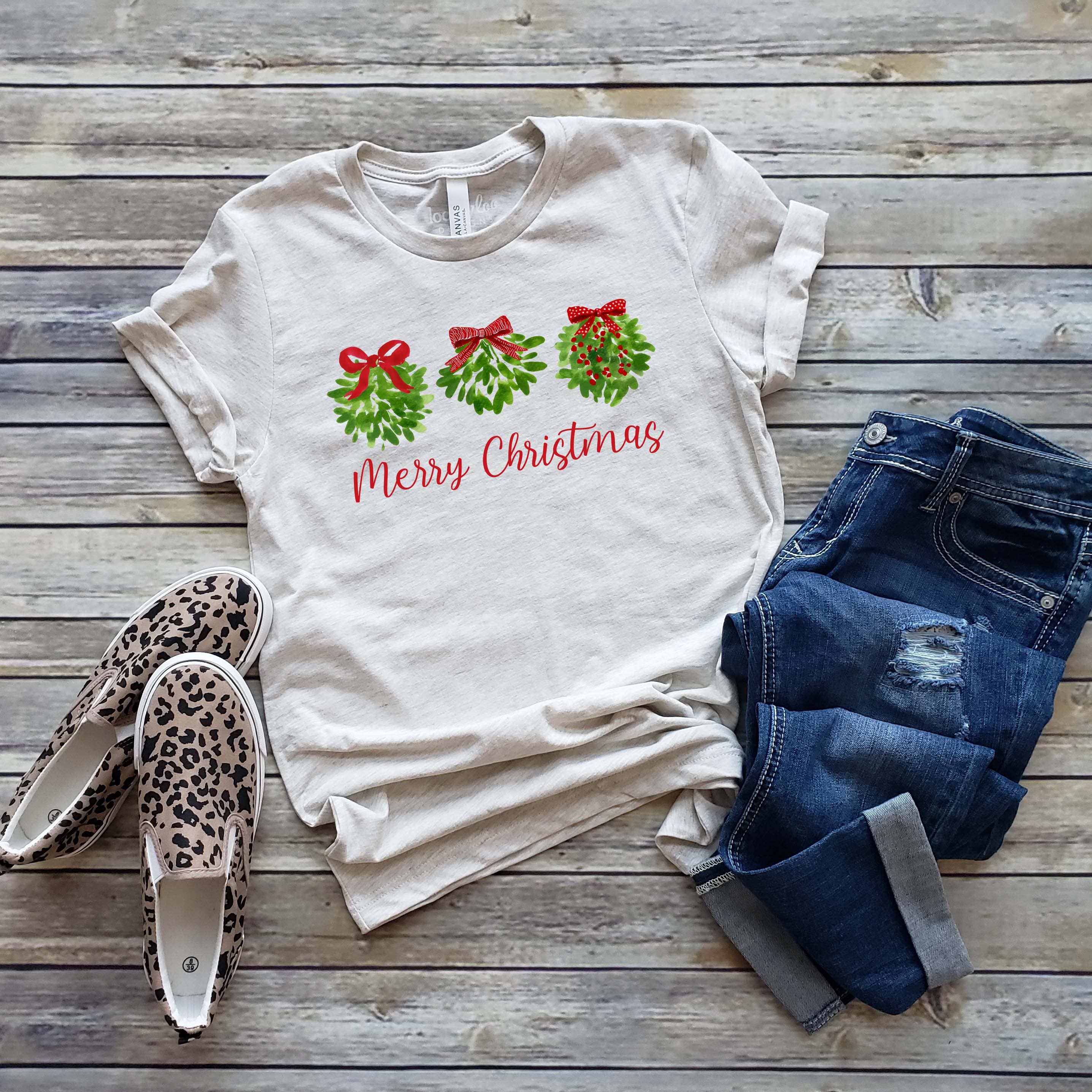 Merry Christmas Mistletoe Tee | Christmas | Sizes XS-2XL Hoodie, Sweatshirt | PodTeesHub.com