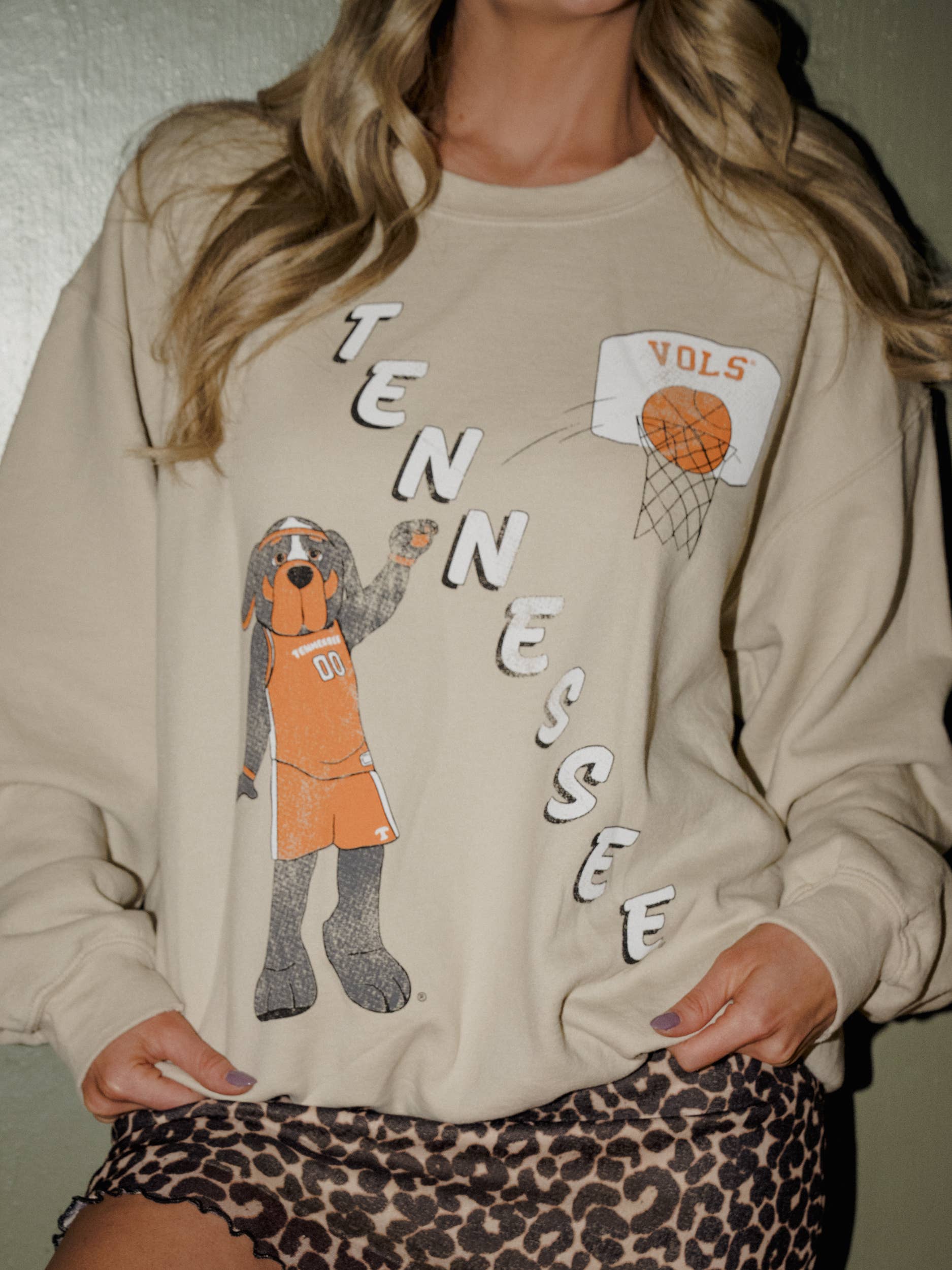 Tennessee Vols Retro Basketball Sand Thrifted Sweatshirt T-Shirts, Hoodie | PodTeesHub.com